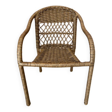 Small children's chair in beige scoubidou.