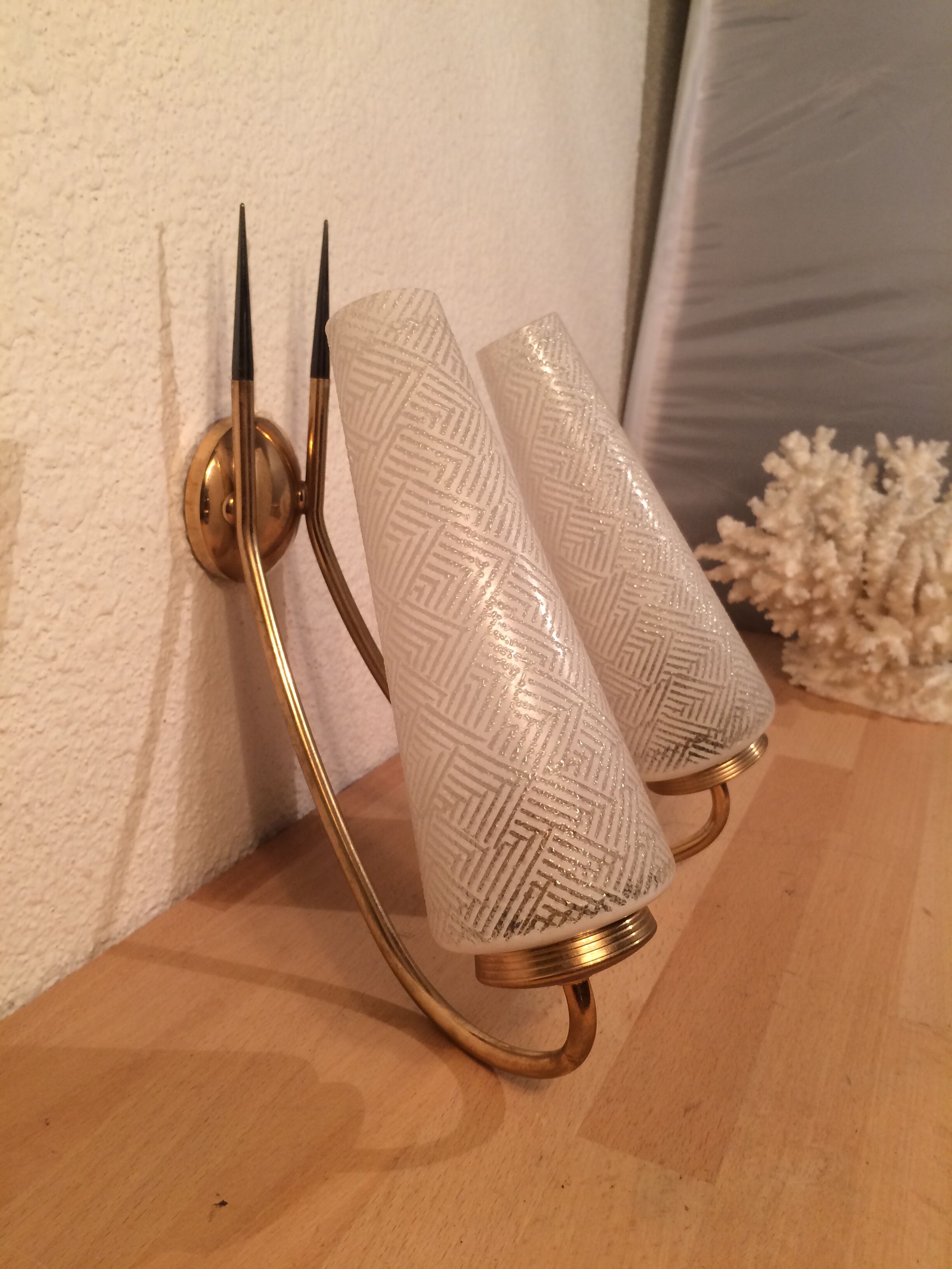 Double Arlus 50s wall lamp, brass and glass