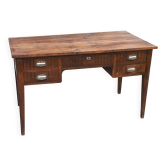Solid oak desk from the 1930s with spindle legs