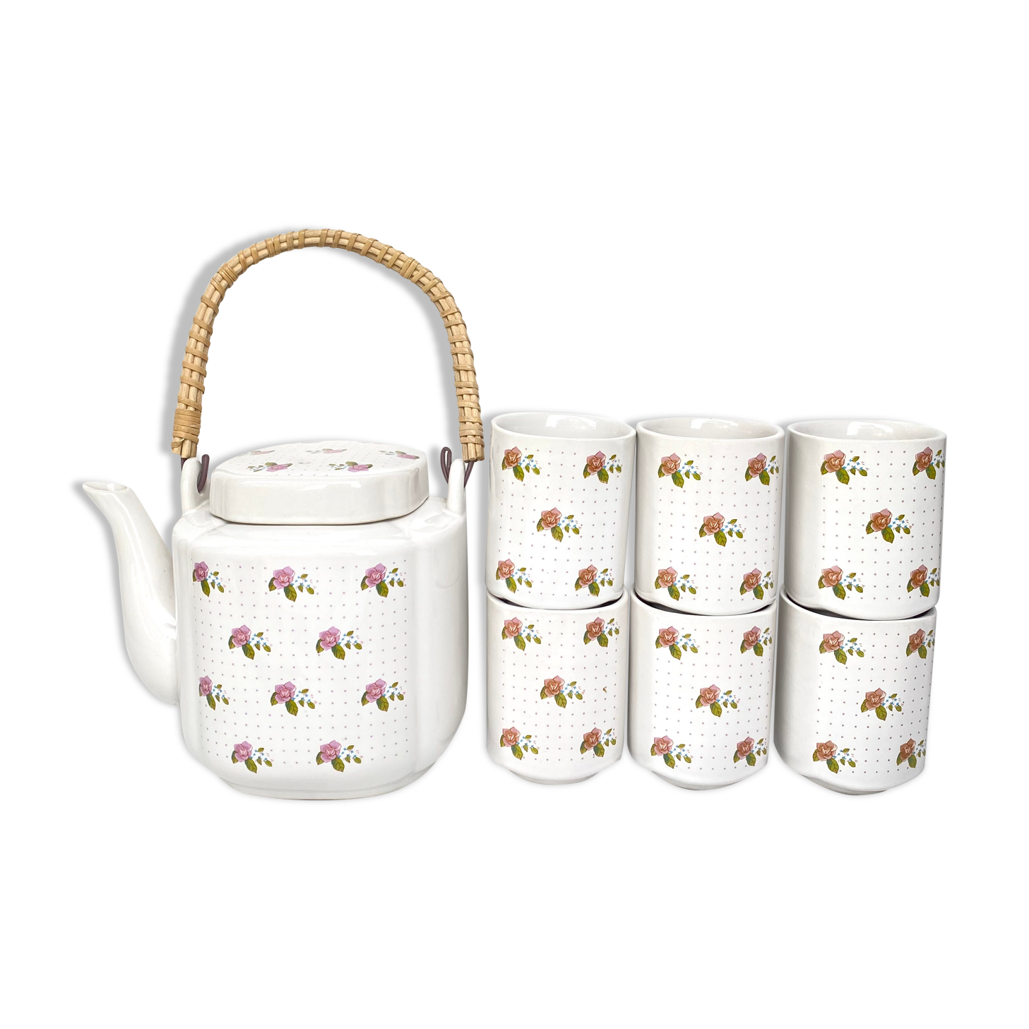 Vintage teapot and cups