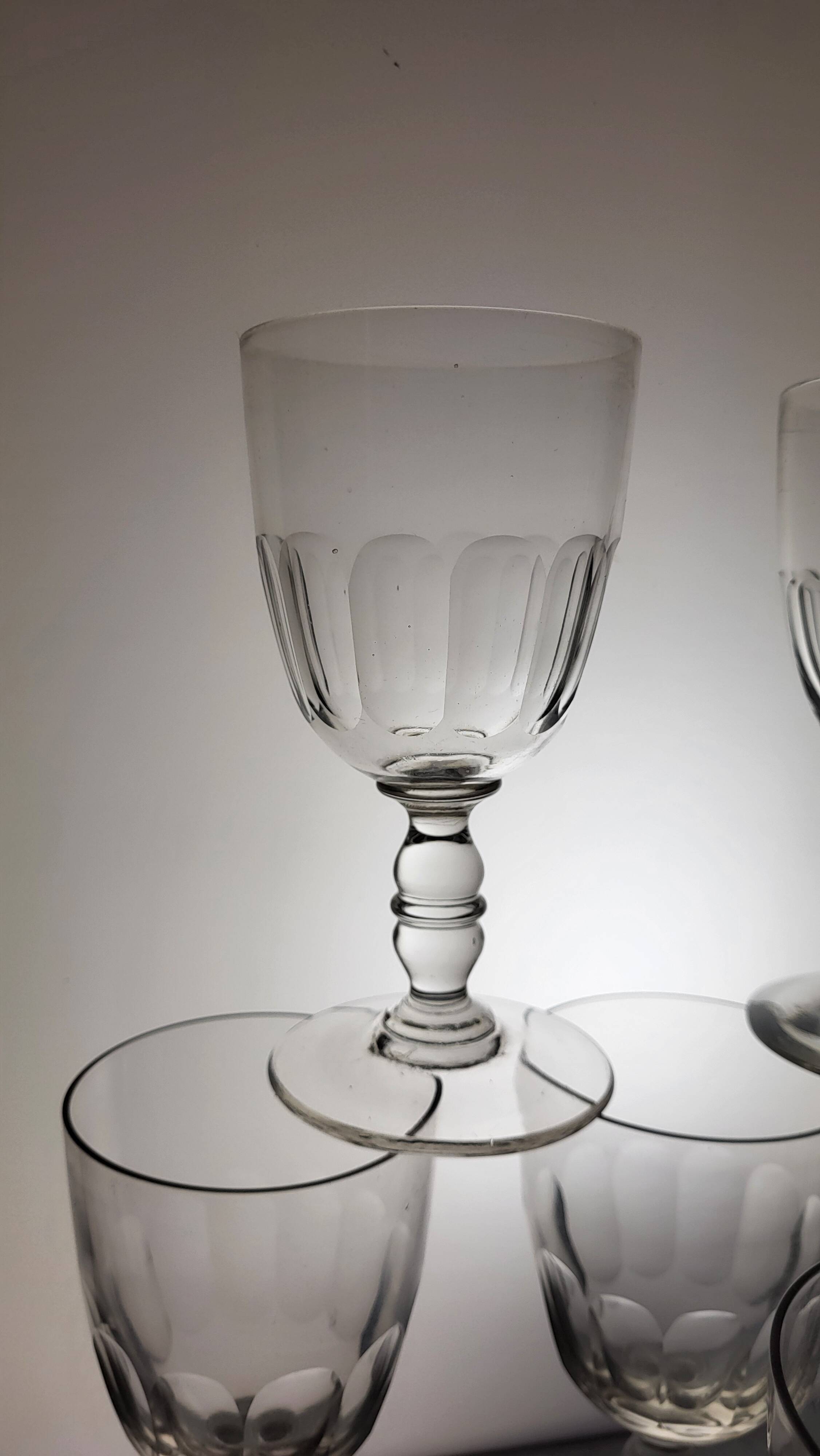 6 water/wine glasses Gondola model 19th century Gondola shape Flat ribs