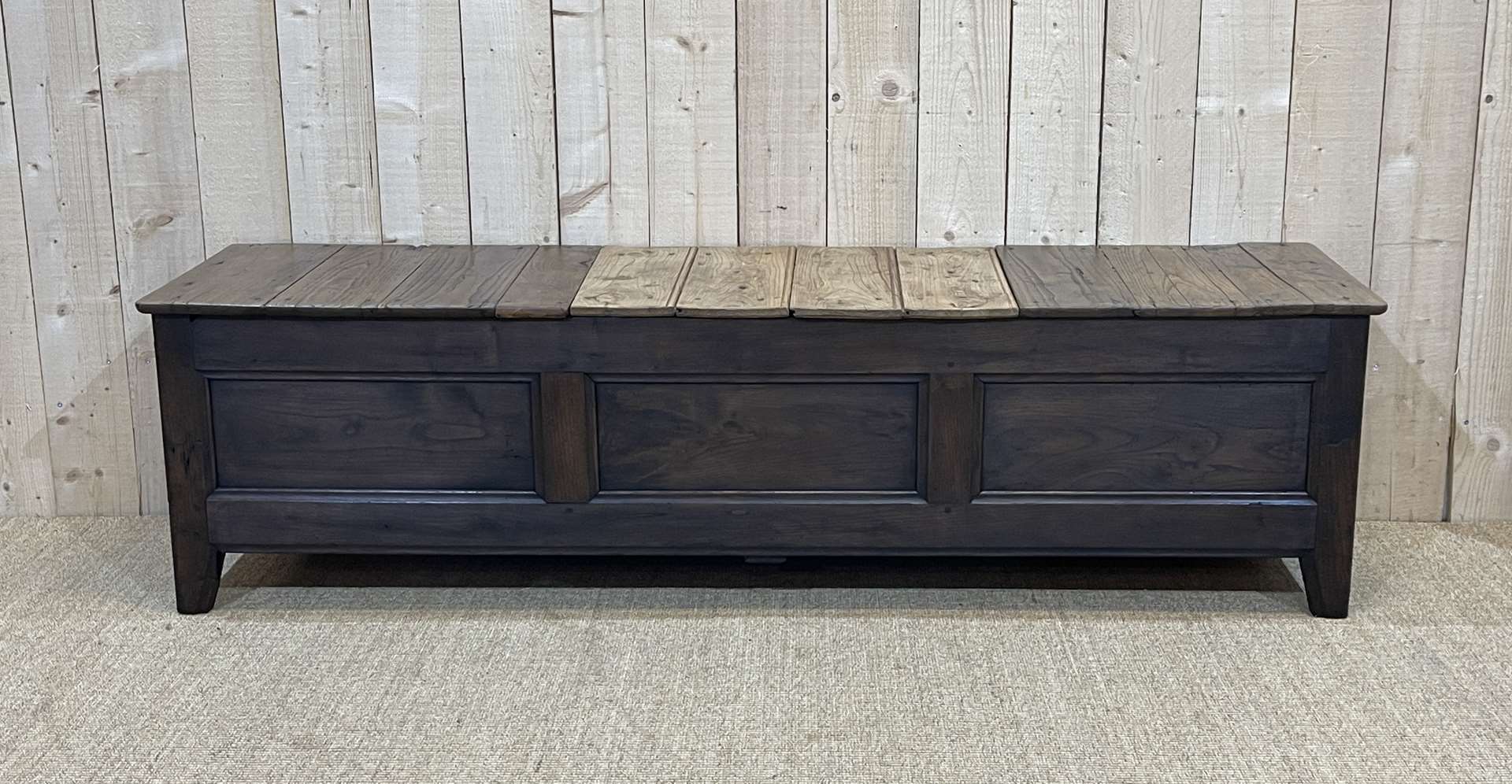 Banc coffre breton XIXème en orme et châtaignier