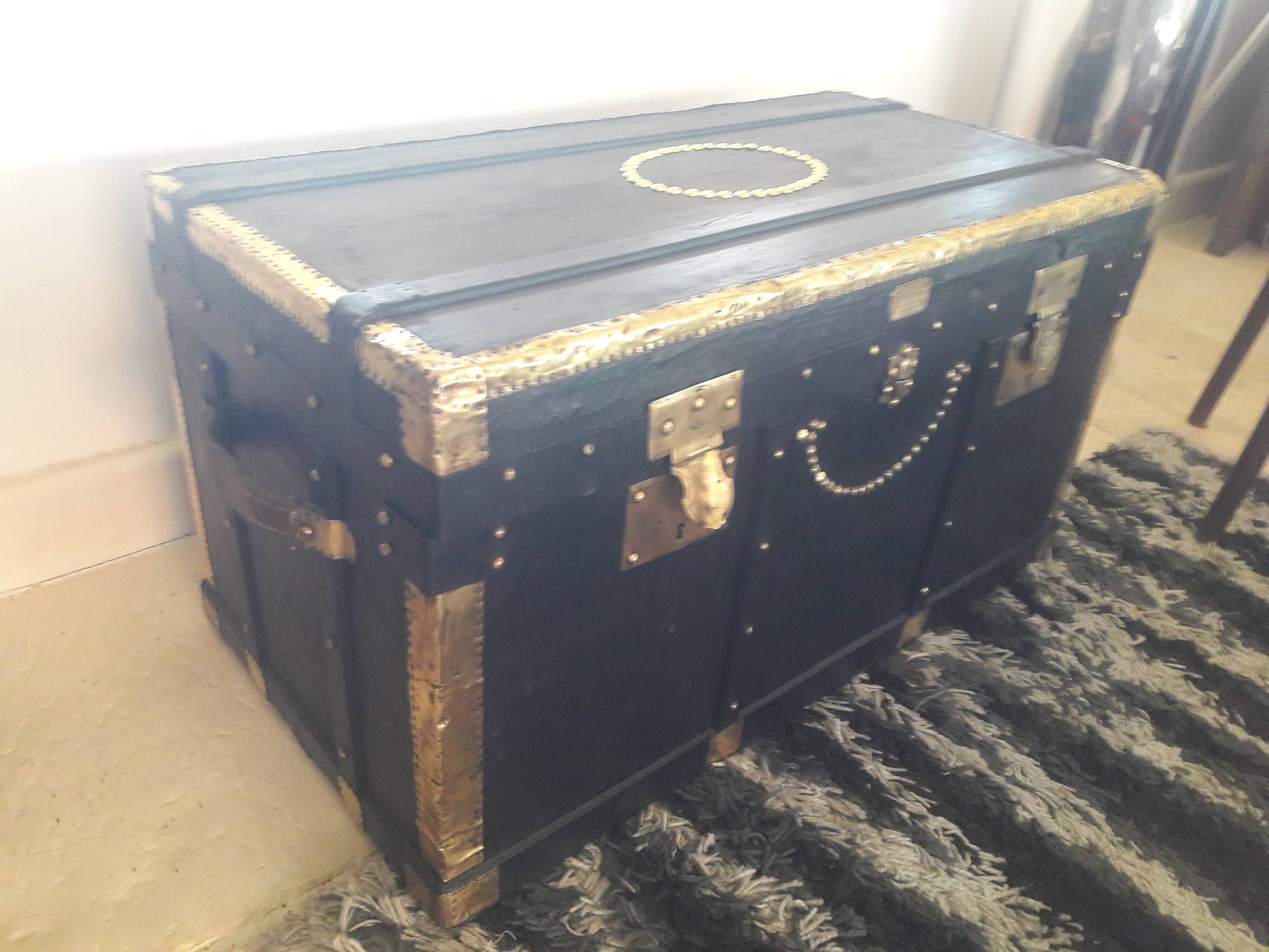 old trunk Lavolaille