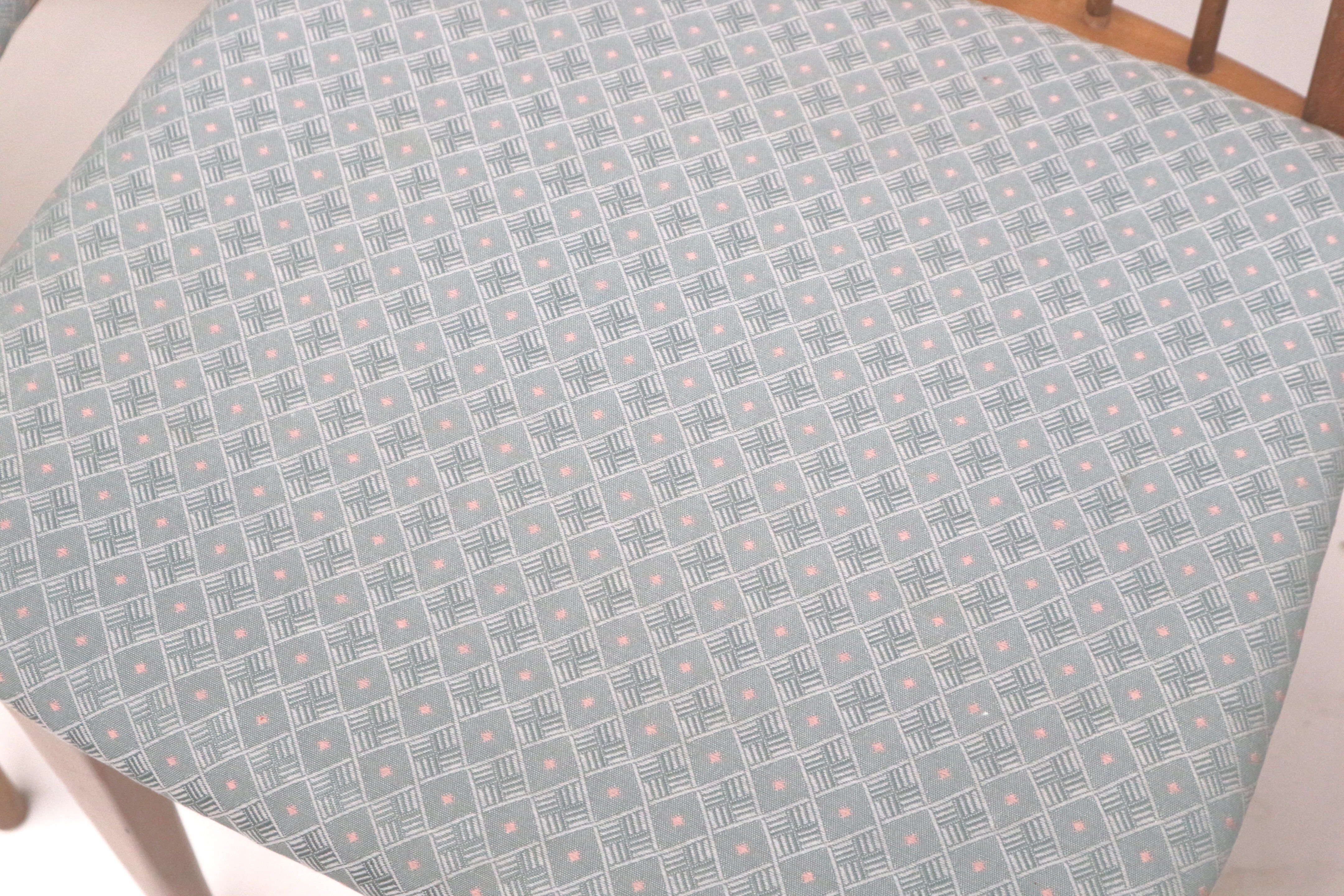 Set of 6 dining room chairs / bar chairs from the 1960s