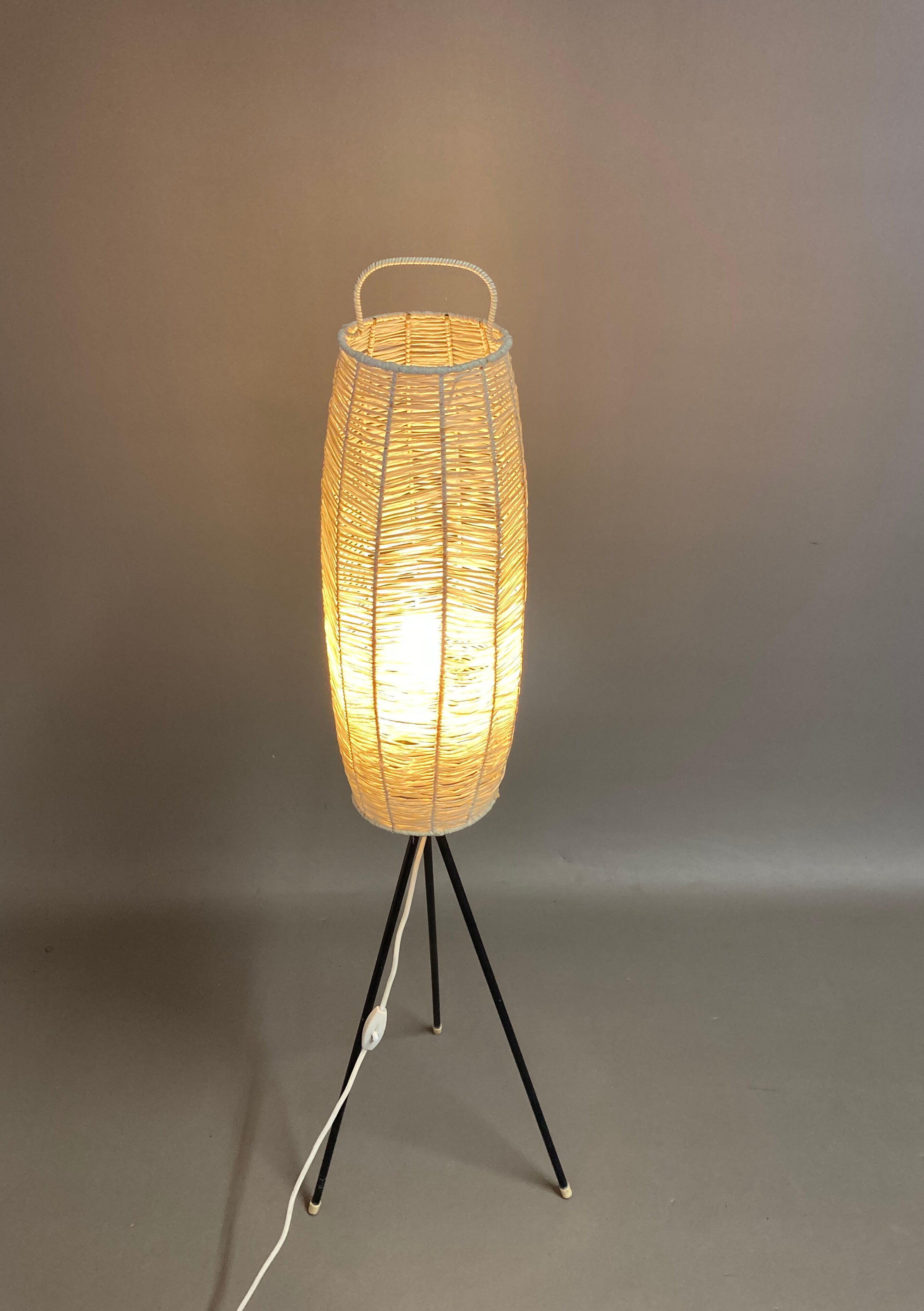 Elegant tripod lamp design 1950