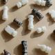 Vintage Marble Chess Set in Grey and Pink Stone – Hand-Carved Pieces, 31x31 cm Board, 1960s Italian Design