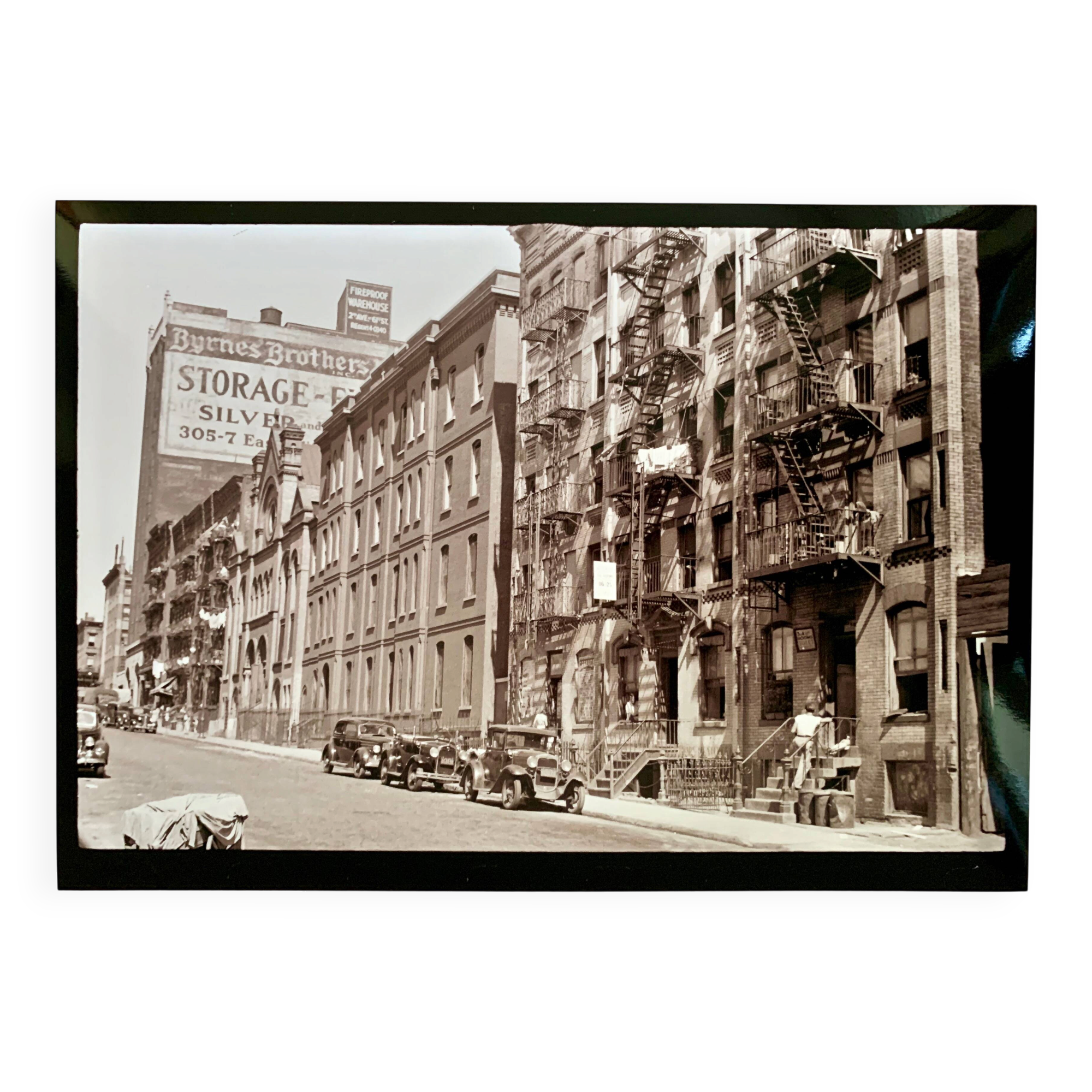 Manhattan Vintage — The raw charm of old New York.