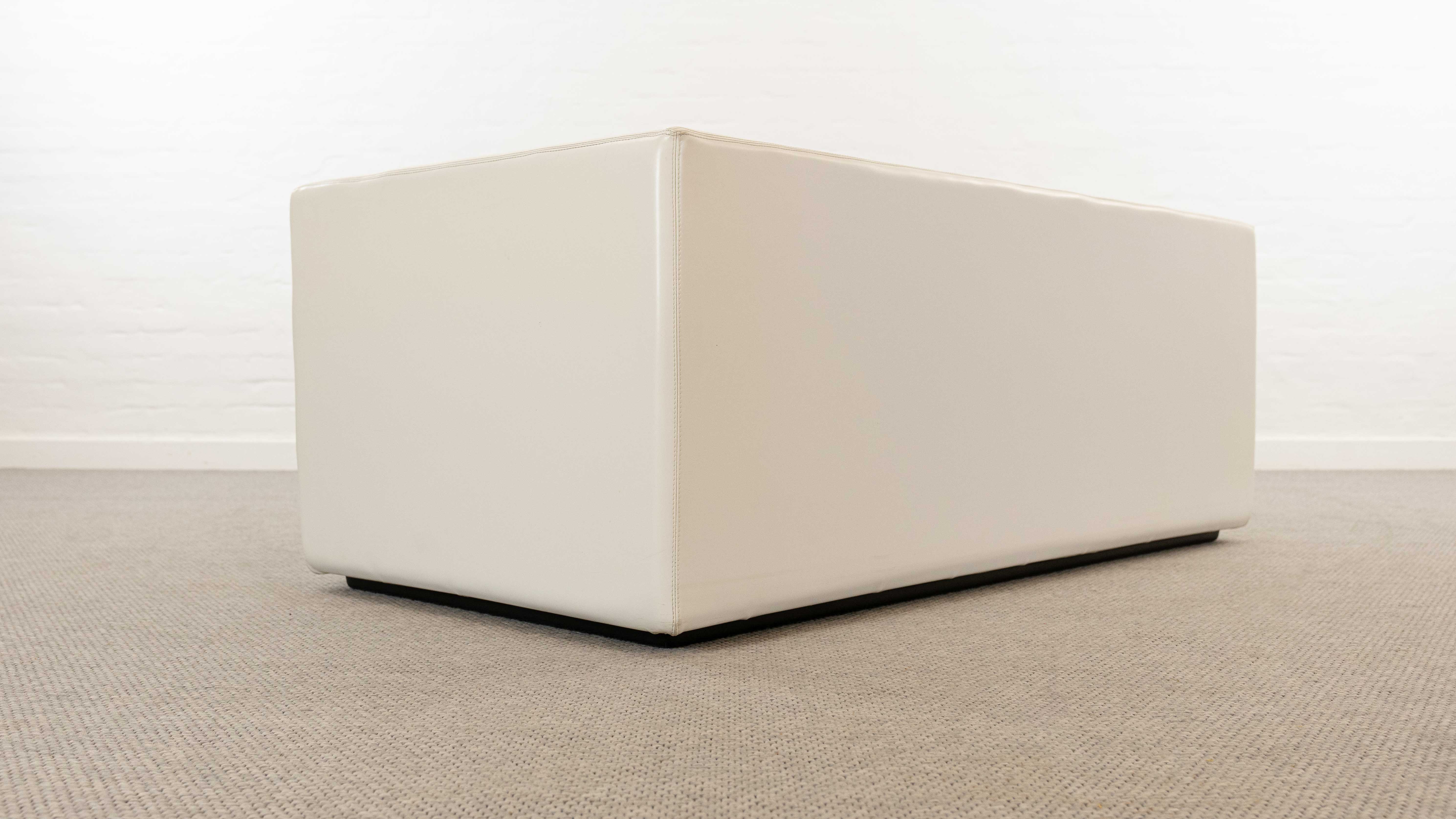 Throw Away sofa by Willie Landels for Zanotta 1965 in white vinyl