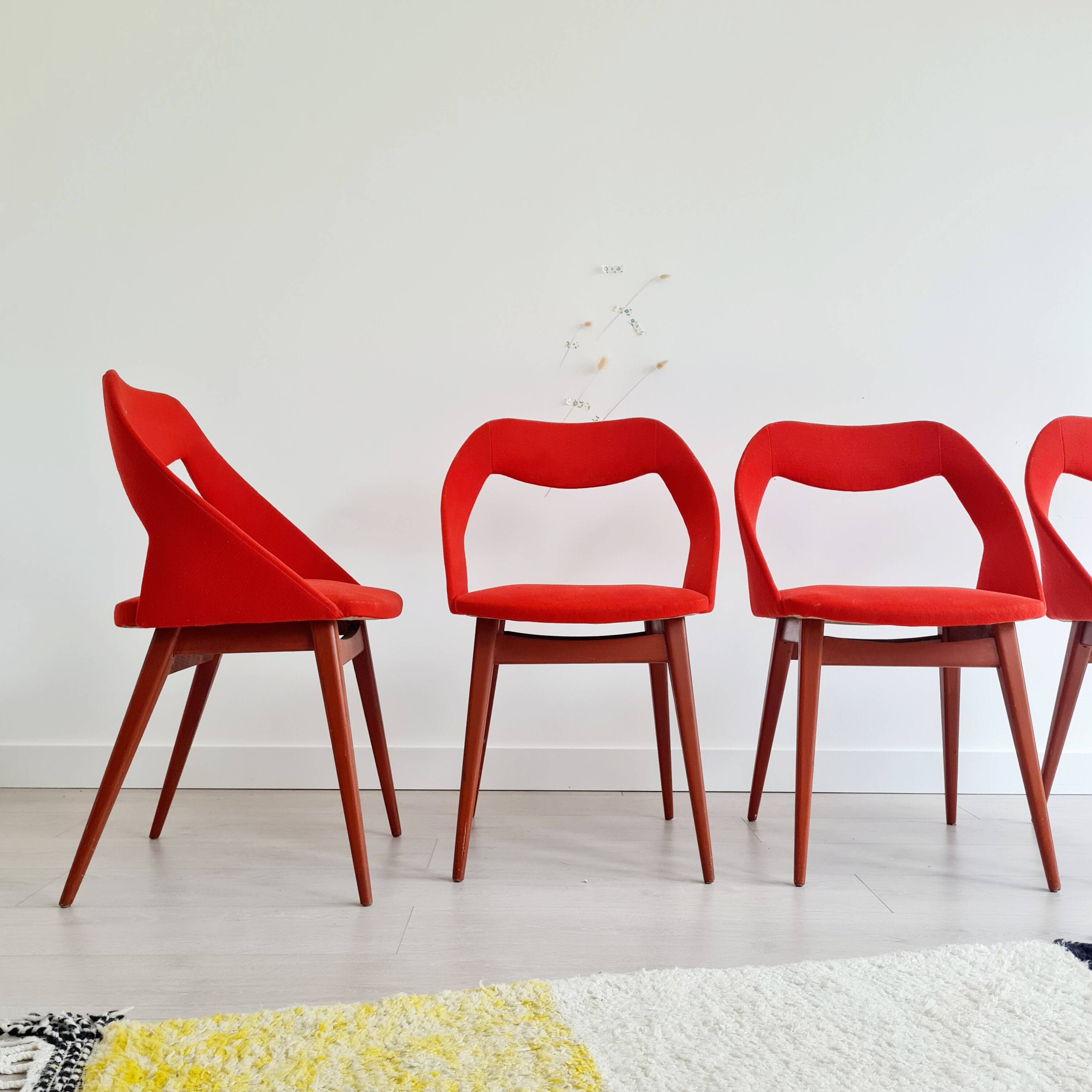 4 Chaises Louis Paolozzi rouge