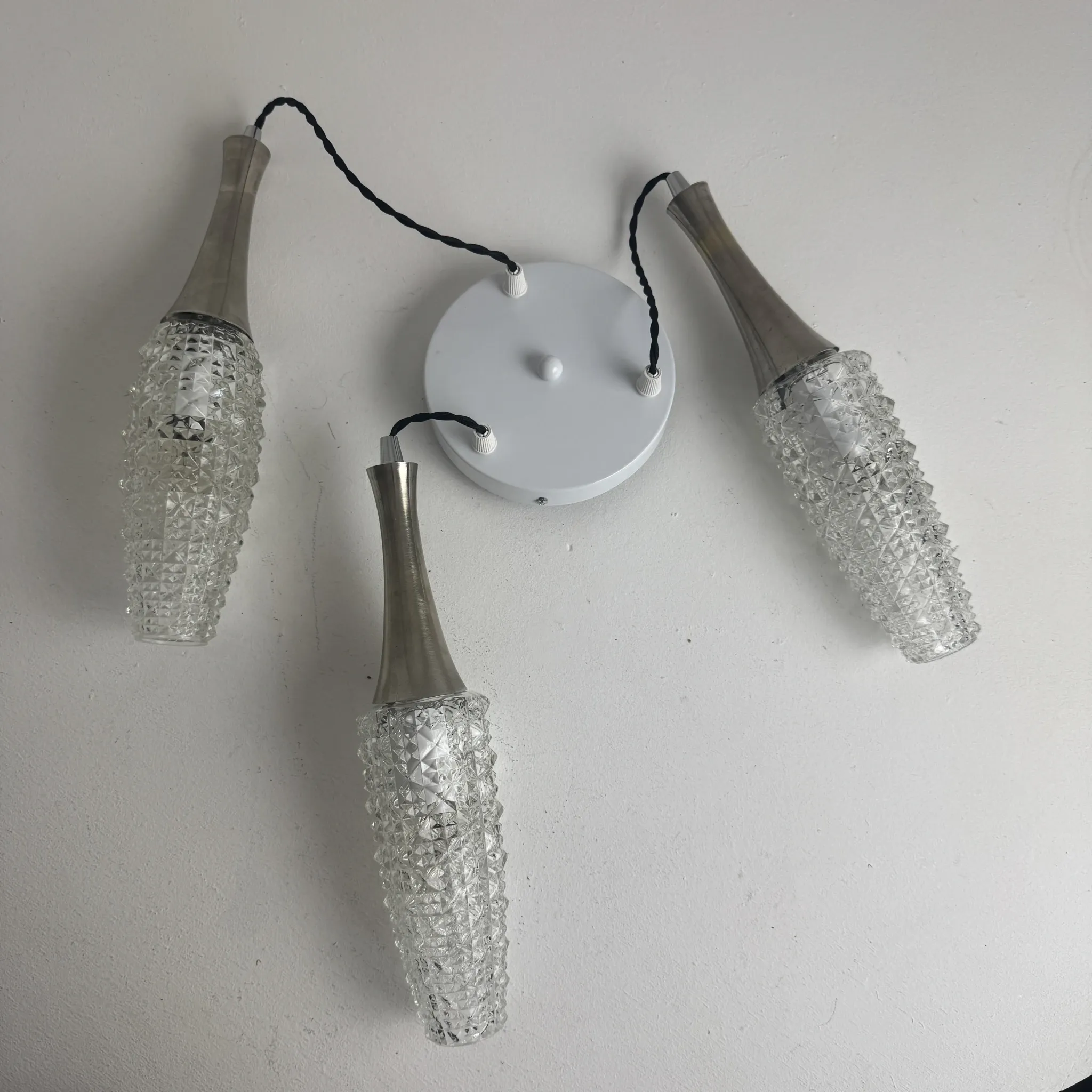 ANTIQUE CASCADE 3-BULB VINTAGE CHANDELIER