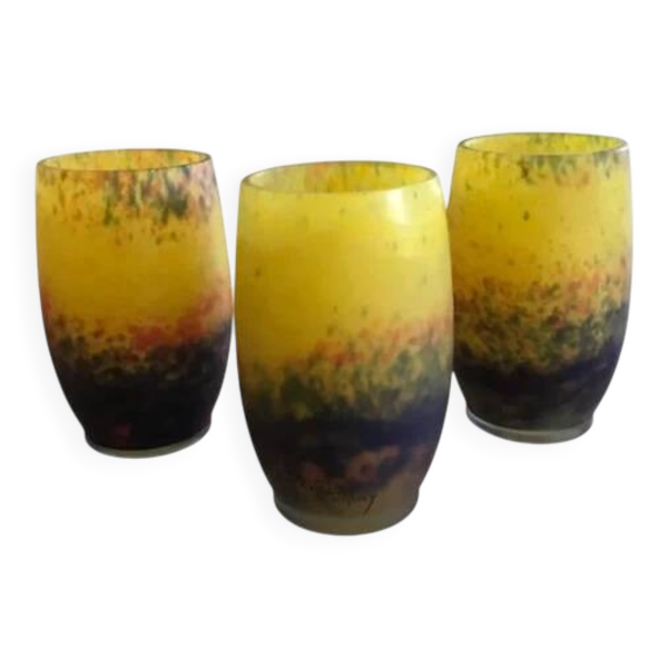 Ensemble de 3 gobelets  art déco – Verre marmoréen  nuagé – Signé André DEL