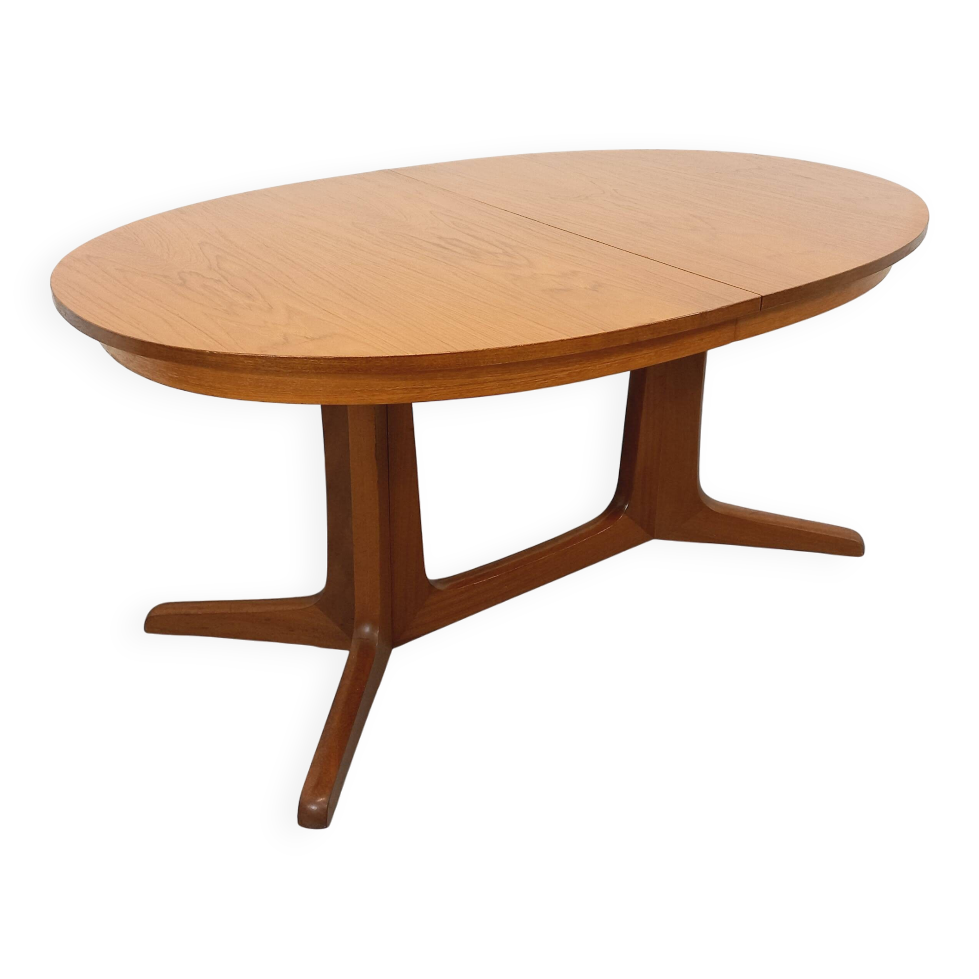 Vintage oval dining table Baumann from the 60s and 70s in teak with extension.