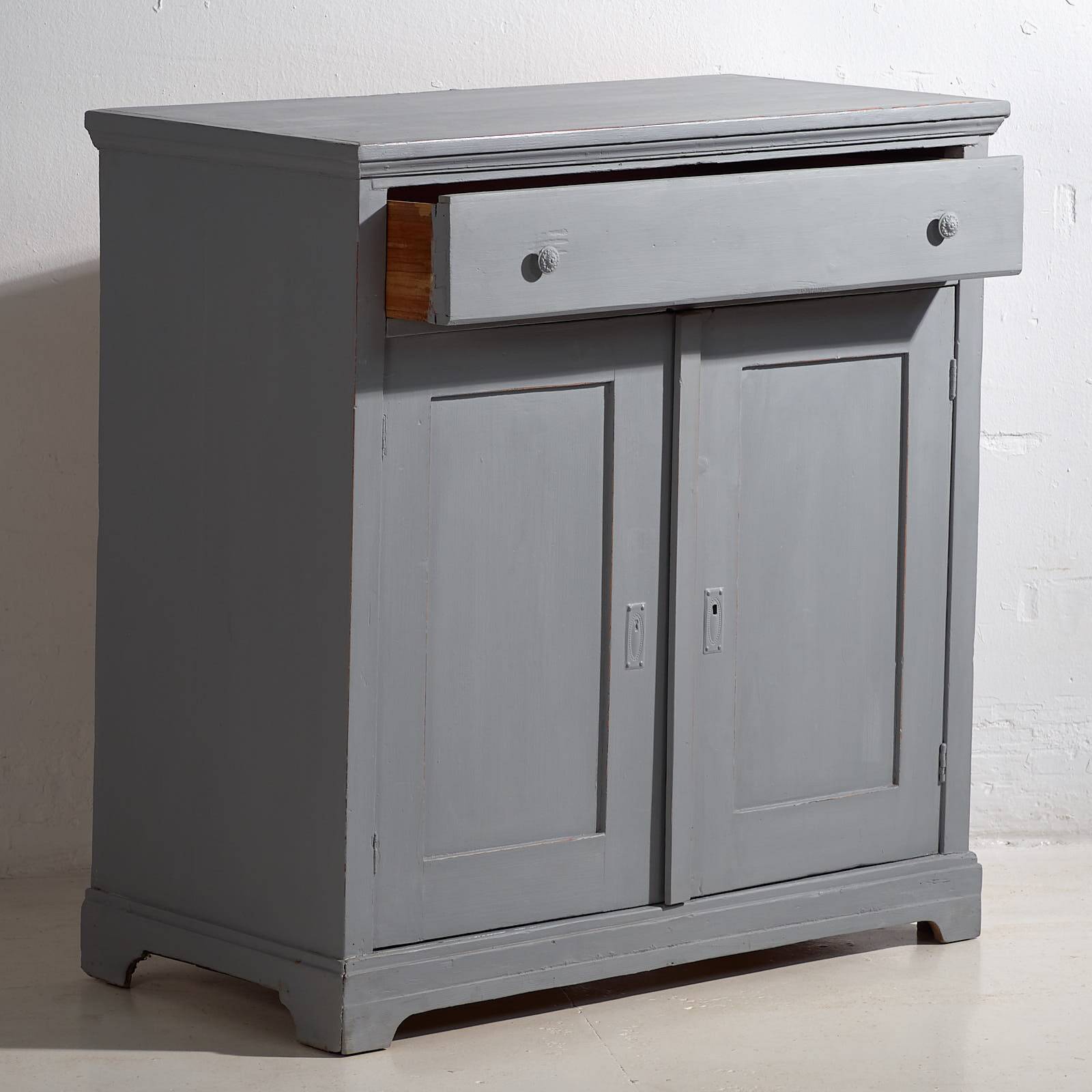 Small antique two-door chest of drawers (circa 1920) #14