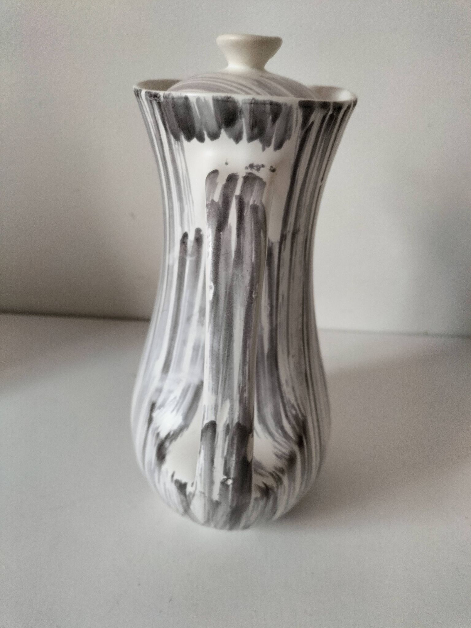 Cafetière Niderviller décor Chatons – faïence expressive années 50