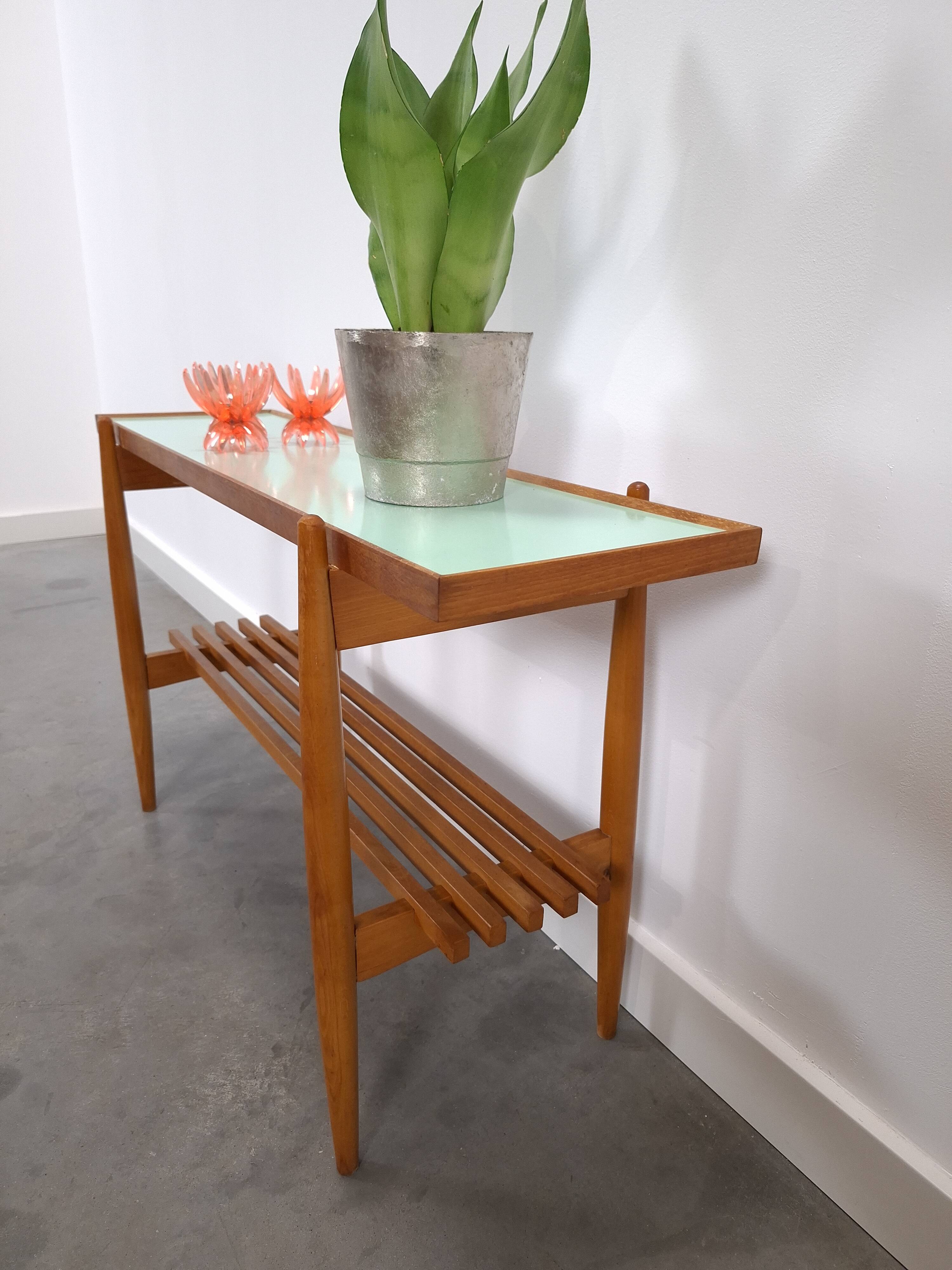 Vintage houten side table met mintgroen formica blad