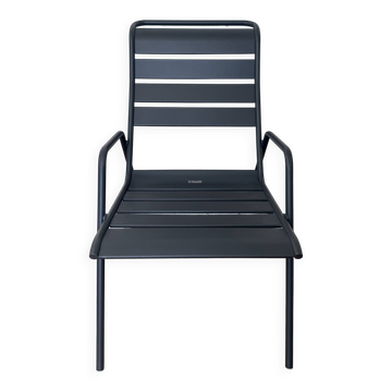 Fauteuil bas d'extérieur modèle Monceau édition Fermob