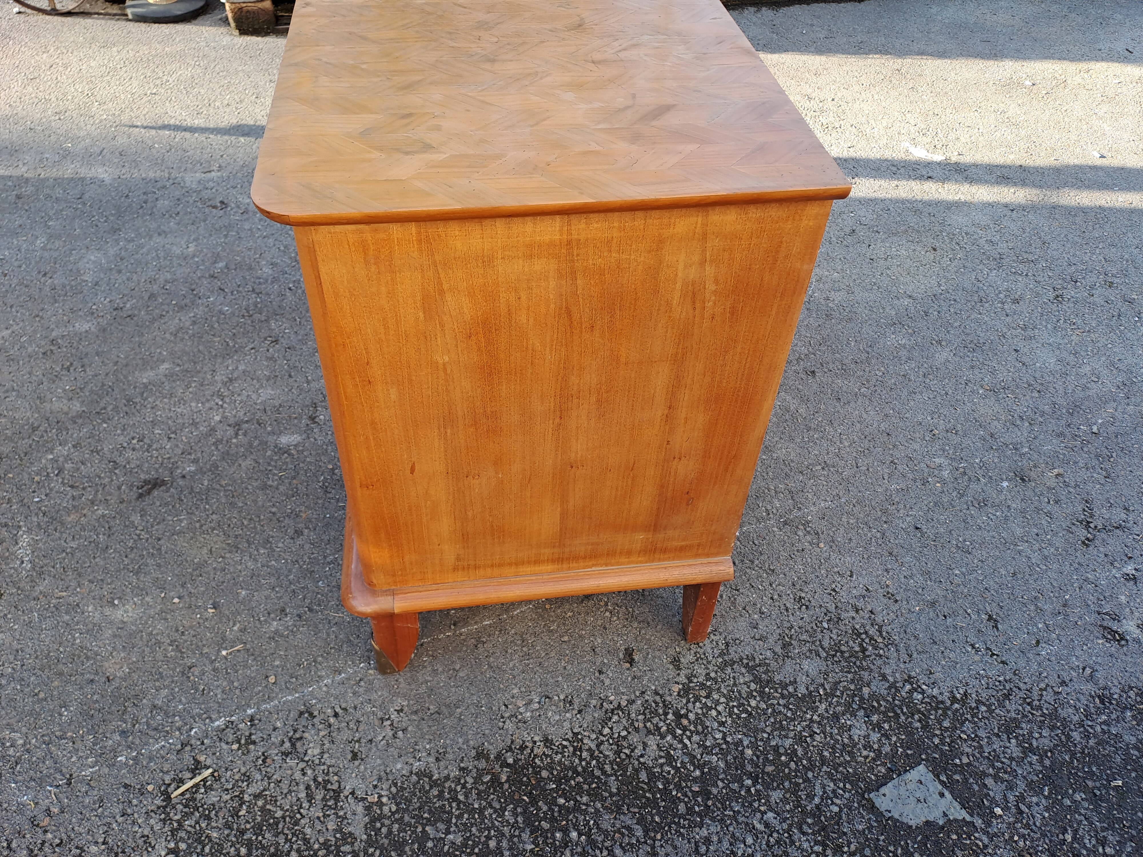 Vintage chest of drawers