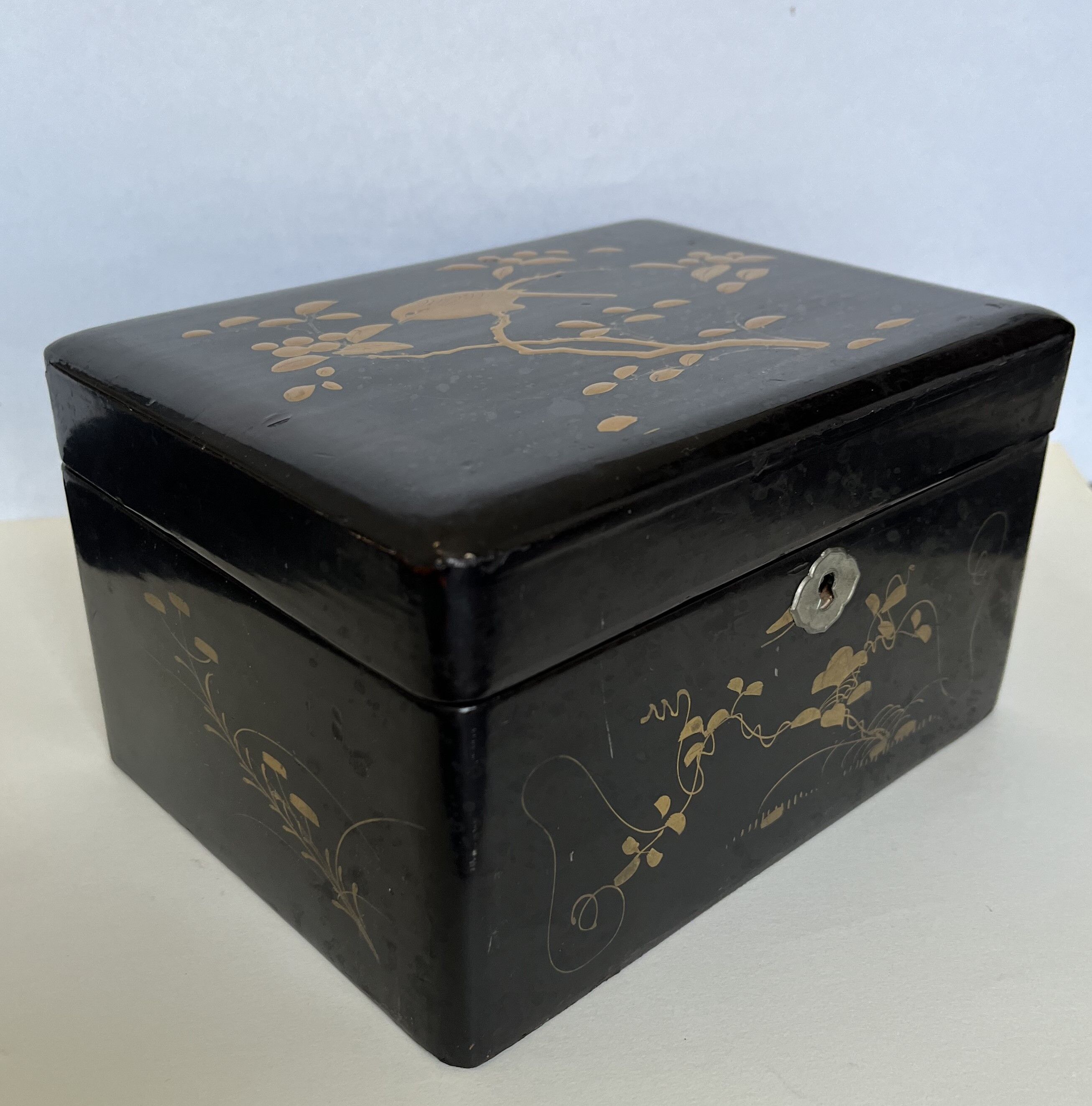 Lacquered wooden jewelry box