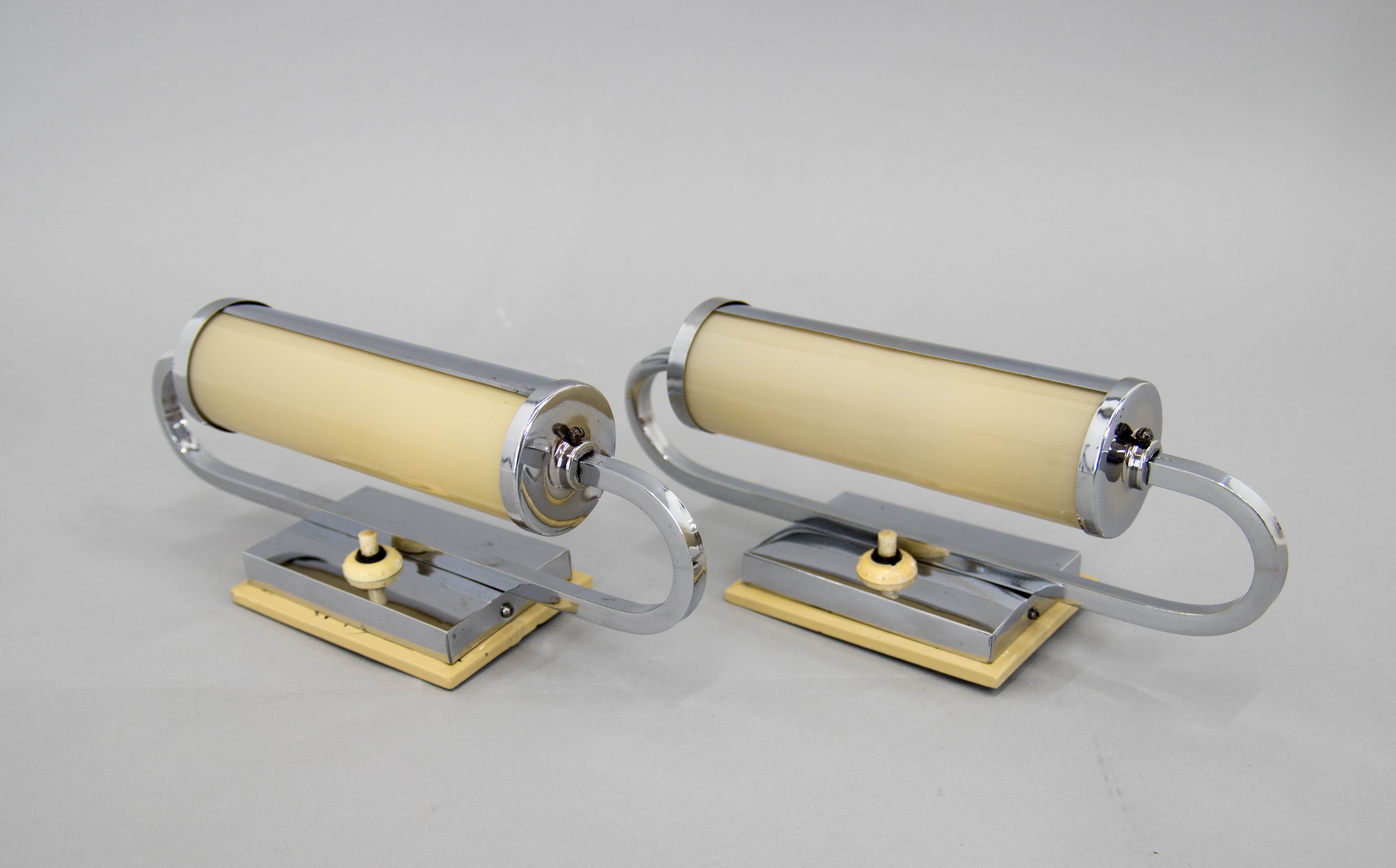 Pair of functionalist wall lights, 1930s