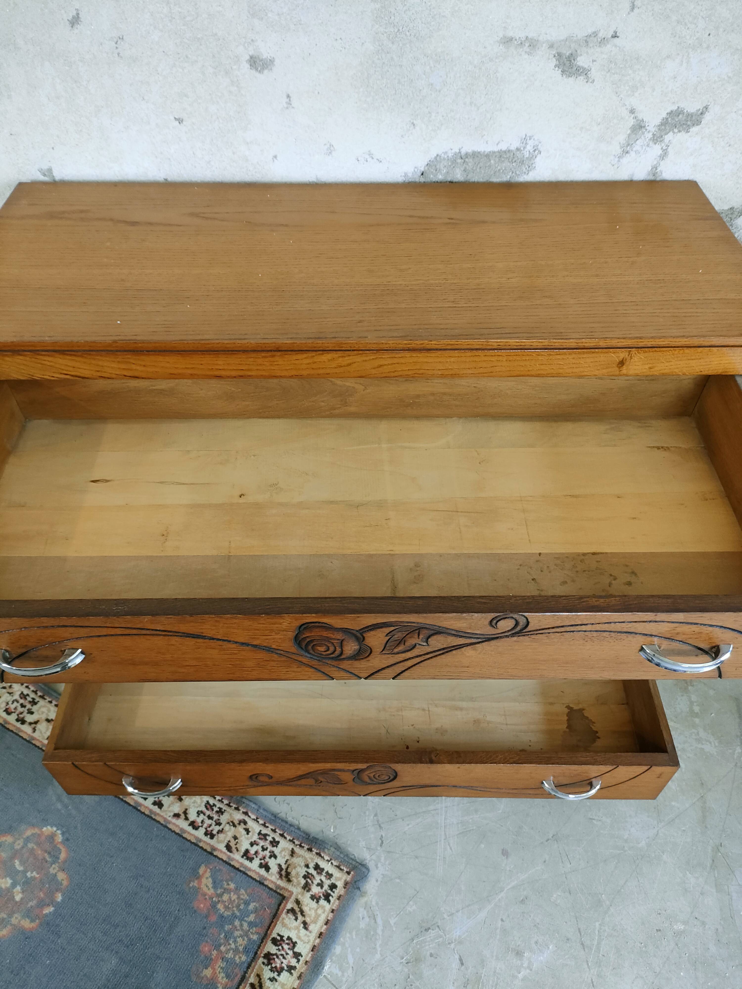 Art deco chest of drawers