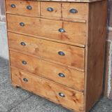 Commode ou meuble à tiroirs