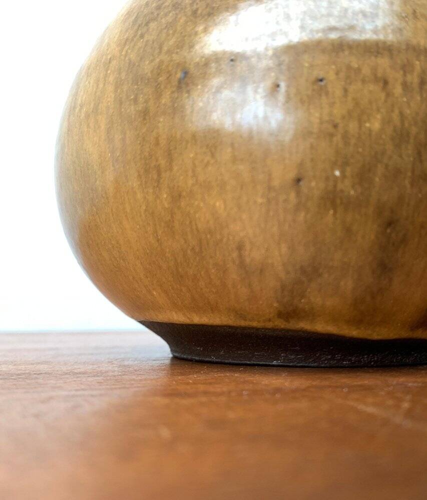 Mid-century German studio pottery vase by Janne Reckert-Cordua, Sylt Keramik, 1960s.