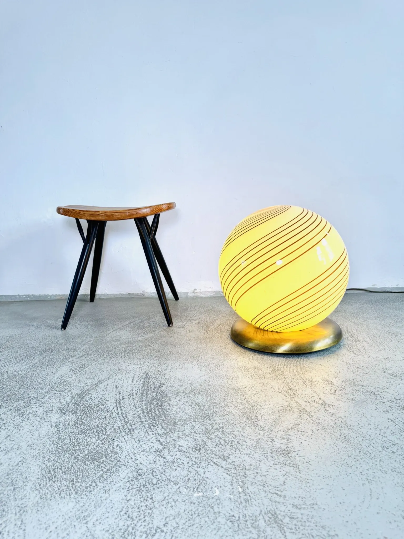 Serie 6000 Swirl Sphere Table Lamp By Zonca Voghera, Italy, 1970S