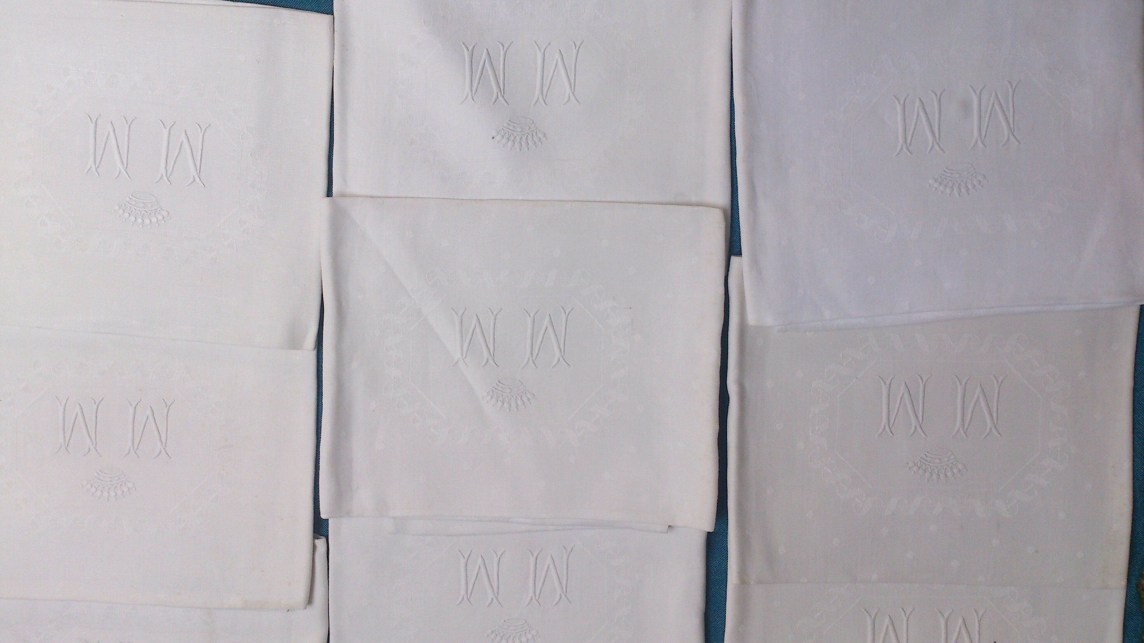 Set of 12 linen / cotton damask cloth napkins