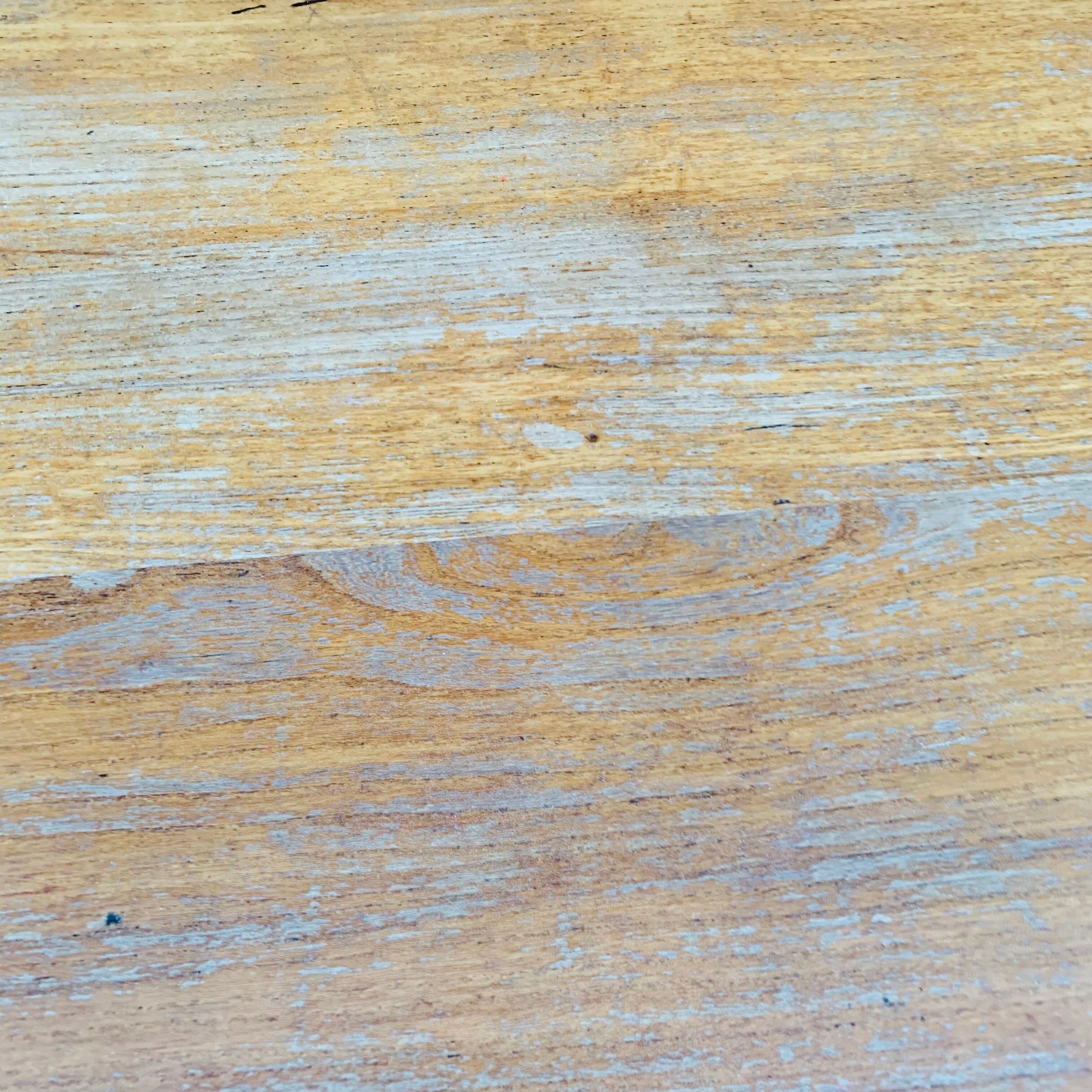 Elm table from Aranjou