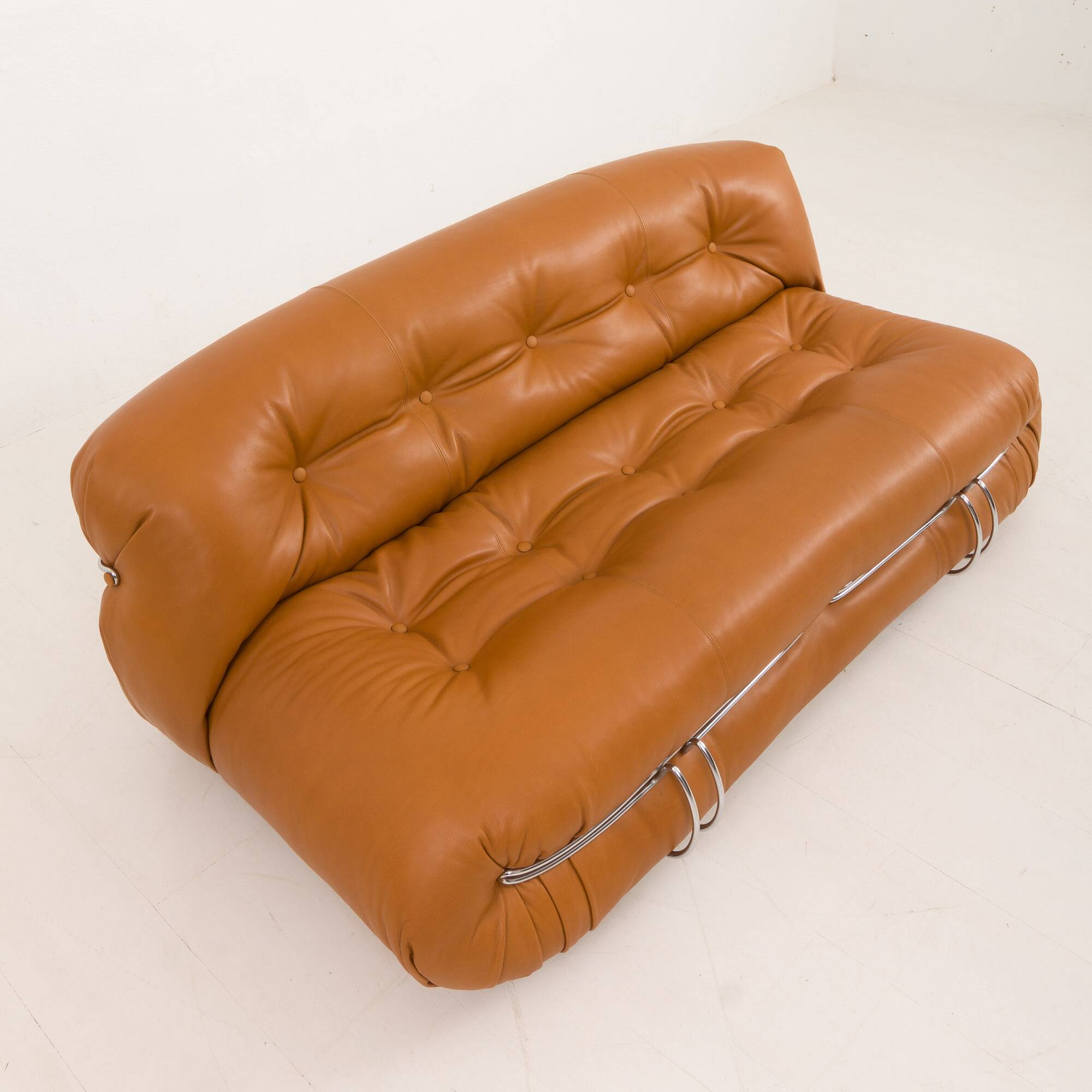 Canapé Soriana d'Afra et Tobia Scarpa pour Cassina, en aniline entièrement naturelle