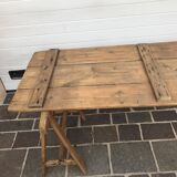 Winegrower's farm table