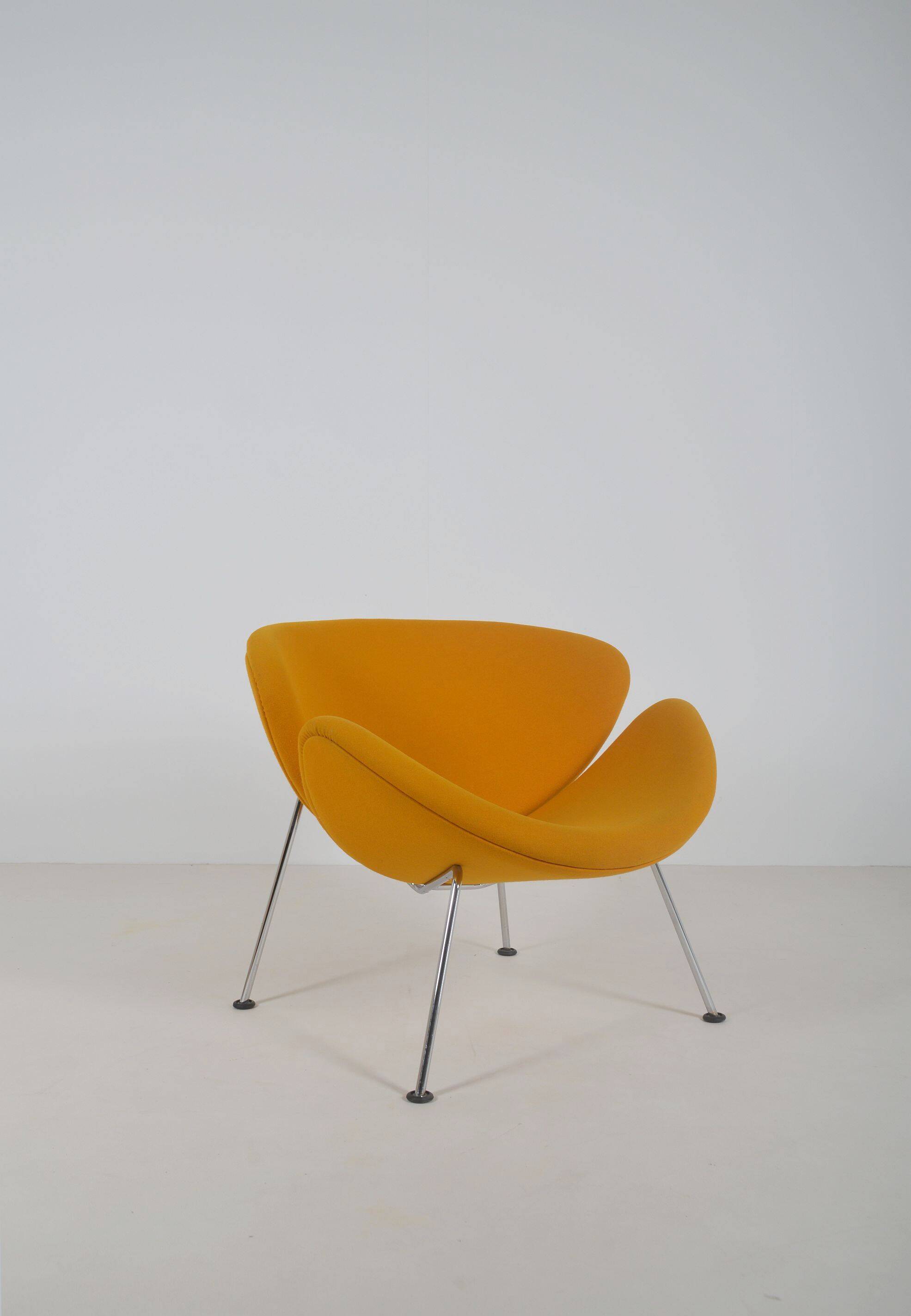 Orange Slice F437 designed by Pierre Paulin for Artifort