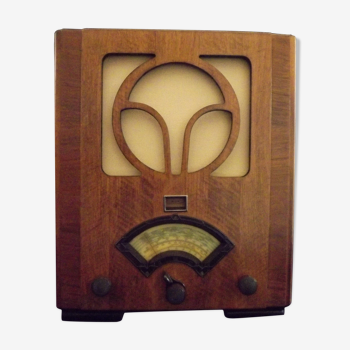 Art deco radio 1934