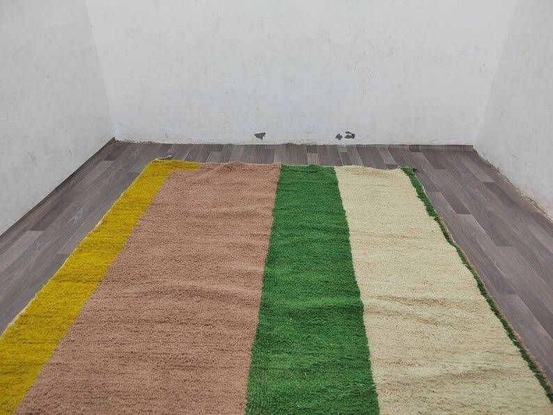 Handmade Beni Ouraine rug, size 200 x 300 cm
