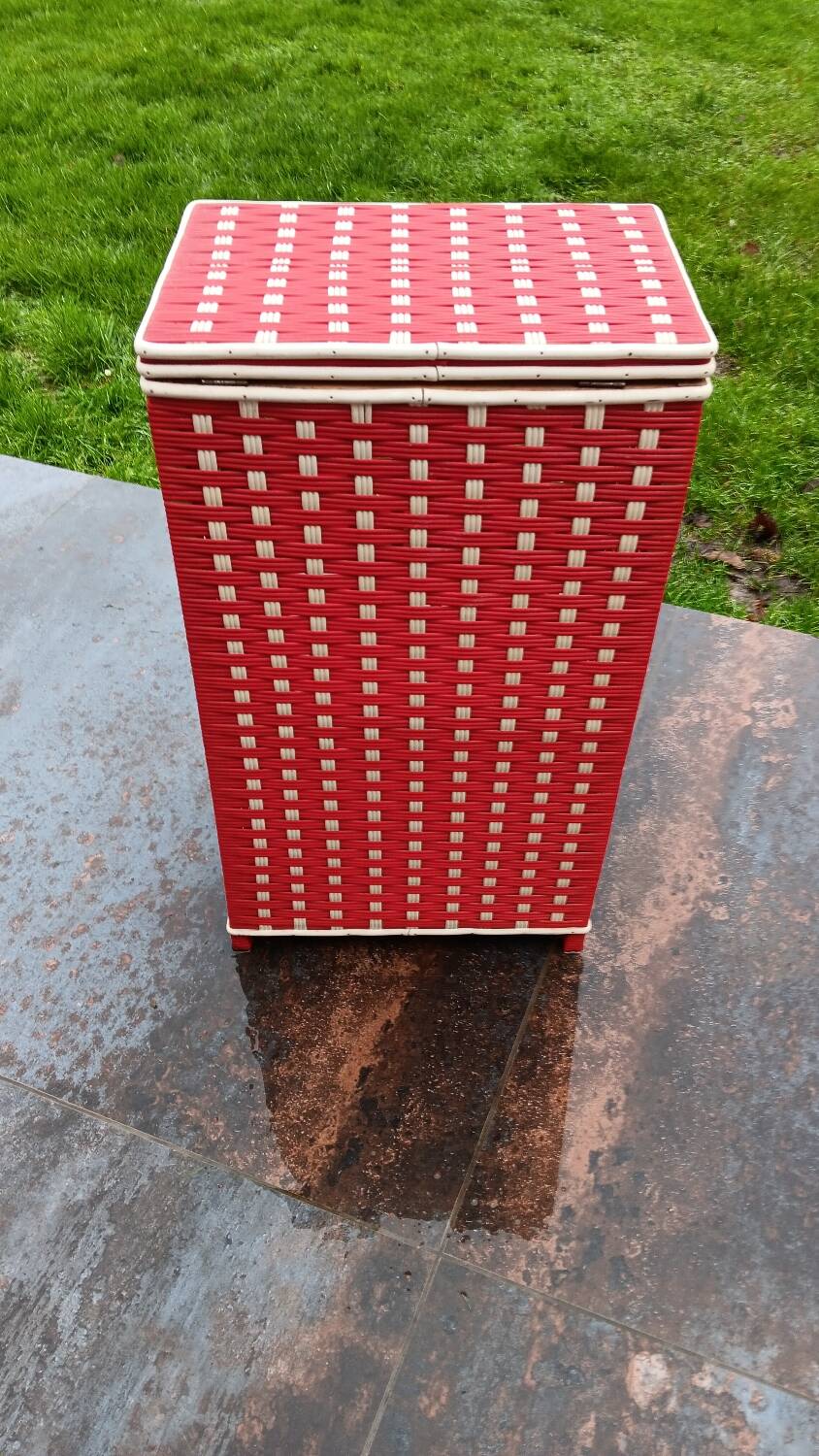 Vintage storage chest or laundry basket