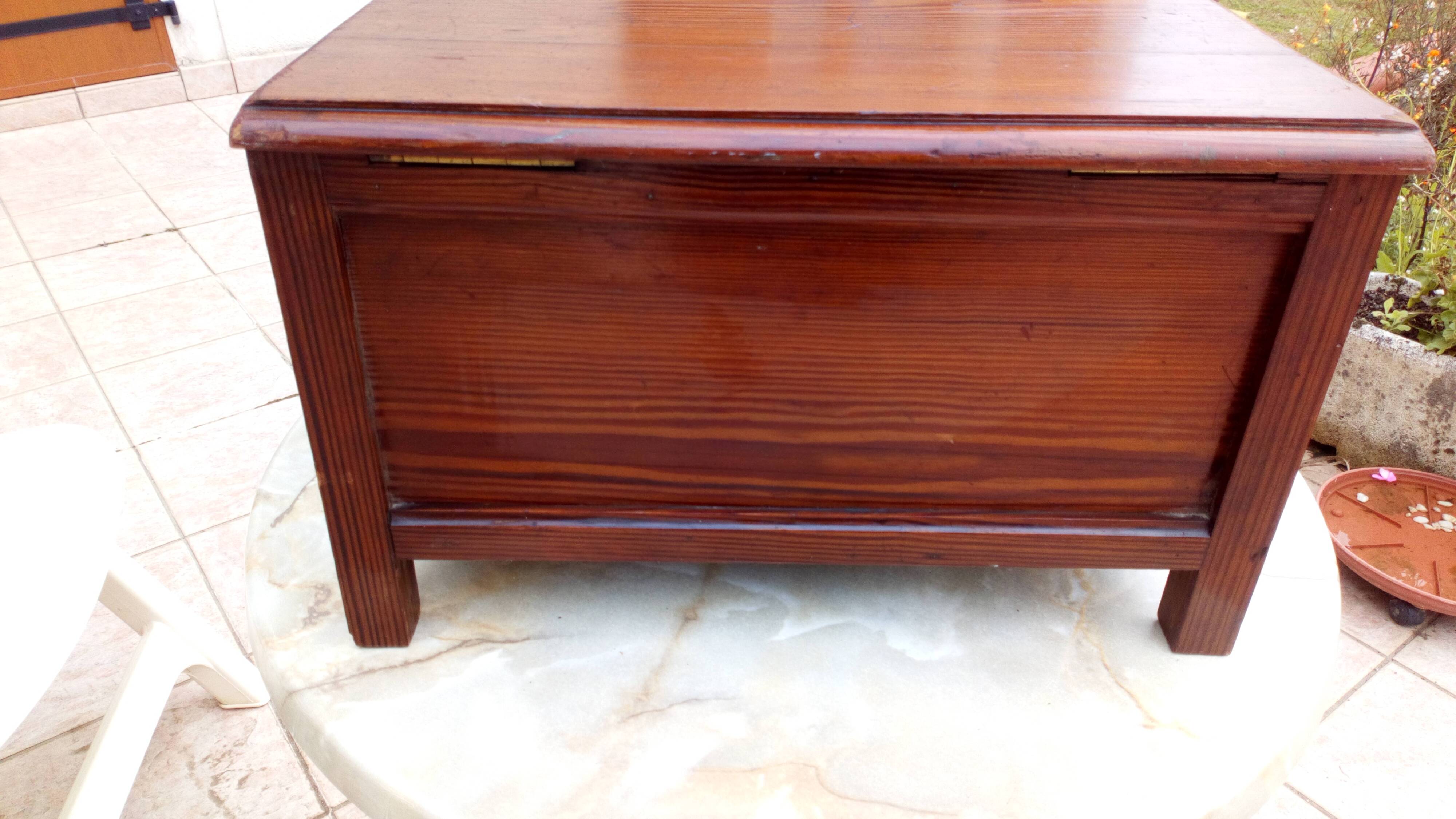 Small low cabinet for sewing from the 1930s.