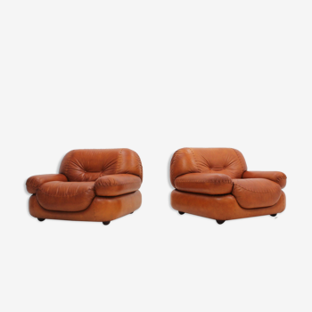 Sapporo cognac leather armchairs by Girgi 1970s