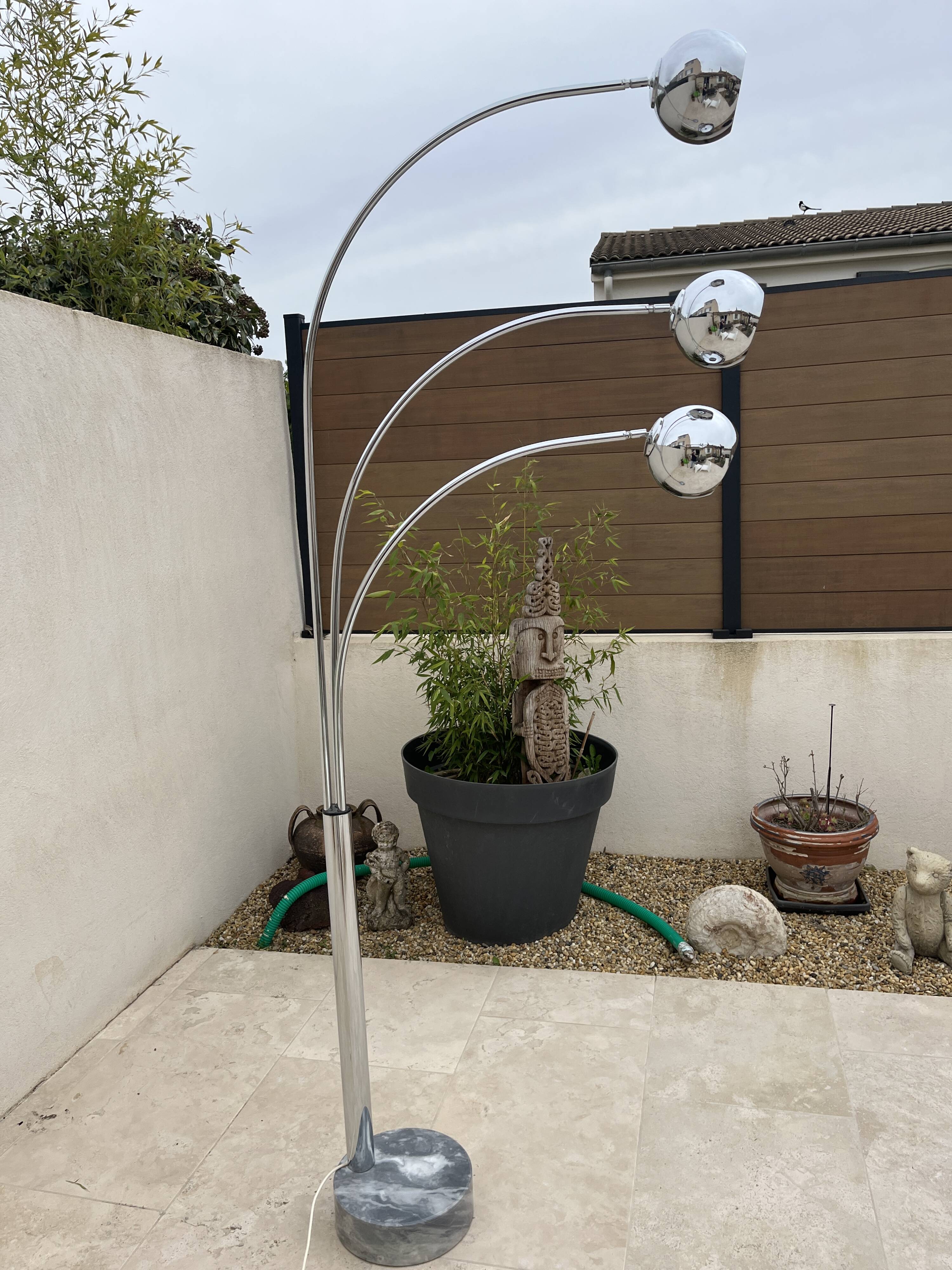 Lily of the valley floor lamp by Reggiani design from the 70s