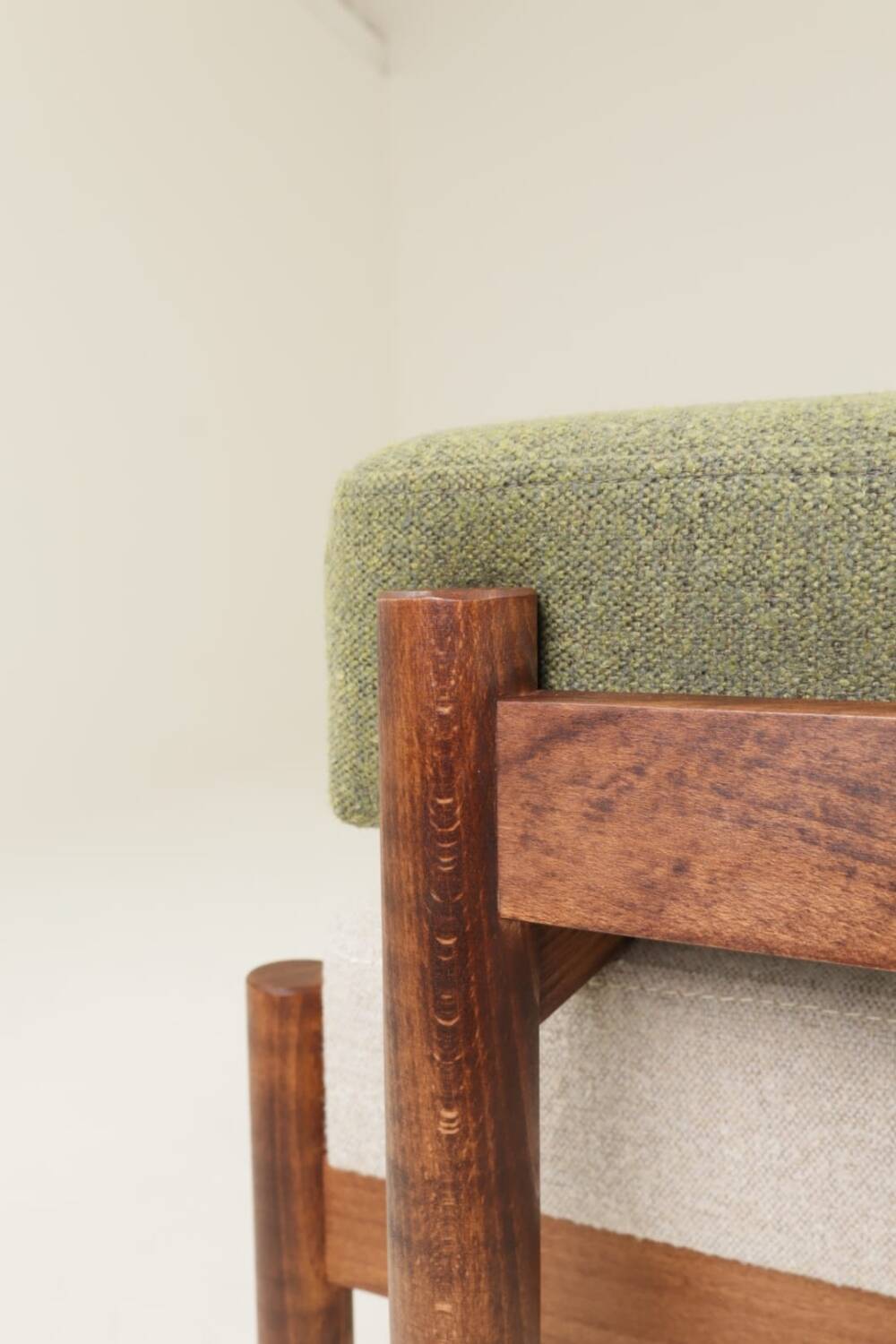 Set two footrest in vintage style, boucle upholstery, wooden pouffe