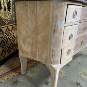 Raw dresser Louis XV style
