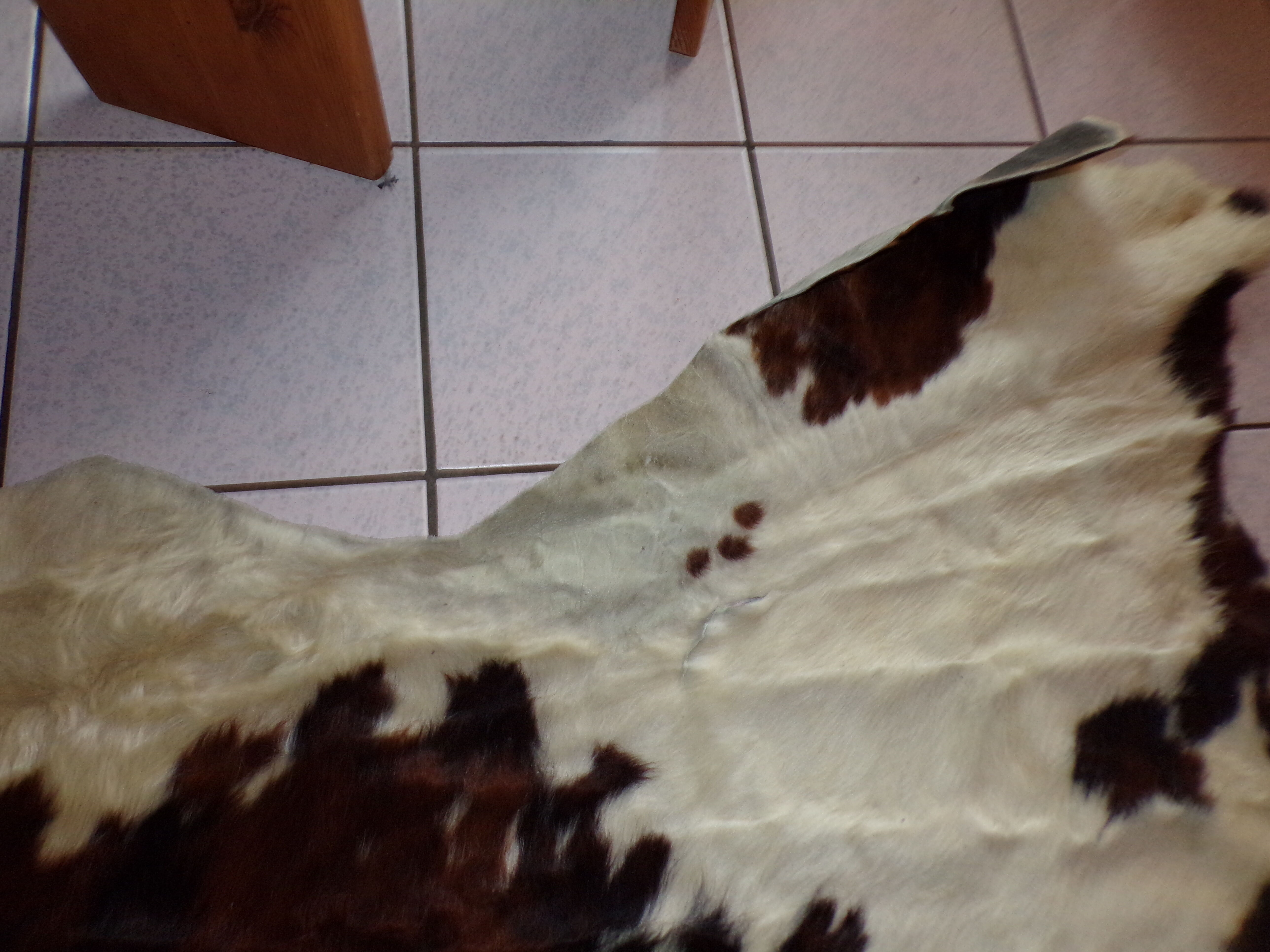 Cowhide 240x190cm