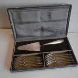 Covered service a silver metal Apollo gates