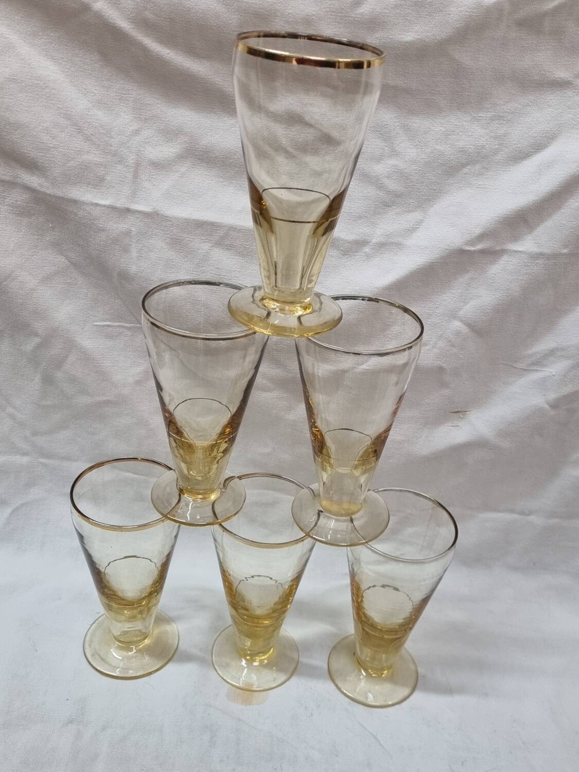 6 Art Deco golden yellow glasses