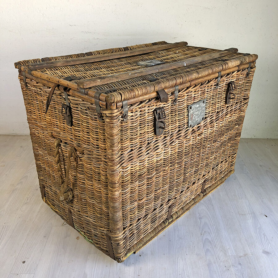 Wicker trunk 1960