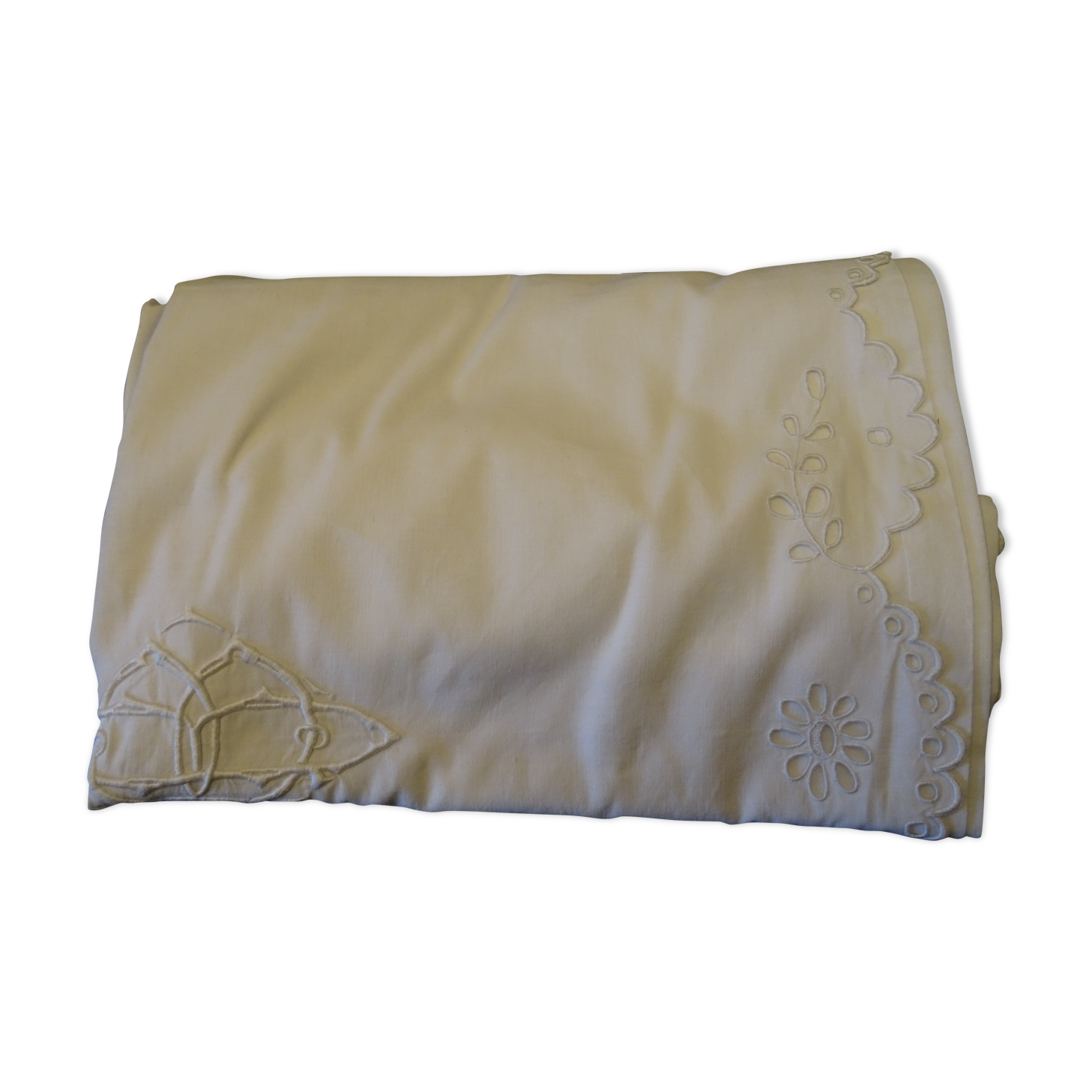 Sheet former monogram and scalloped