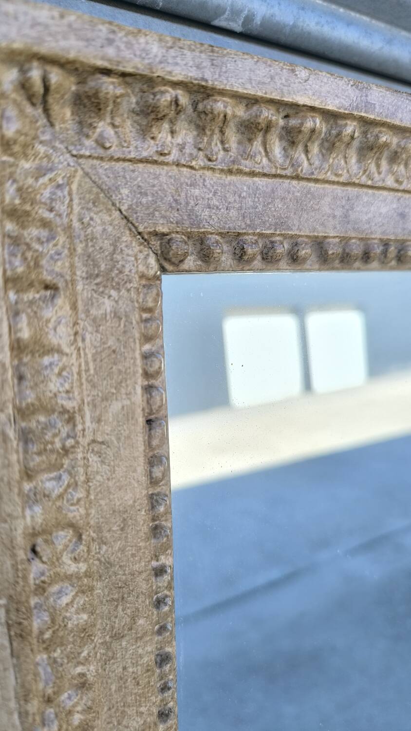 Mirror in wood and stucco in burl wood style, 1960