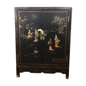 Cabinet asiatique