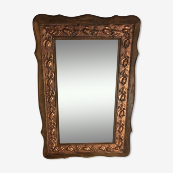 Miroir ancien en bois décor en cuivre 41x62cm