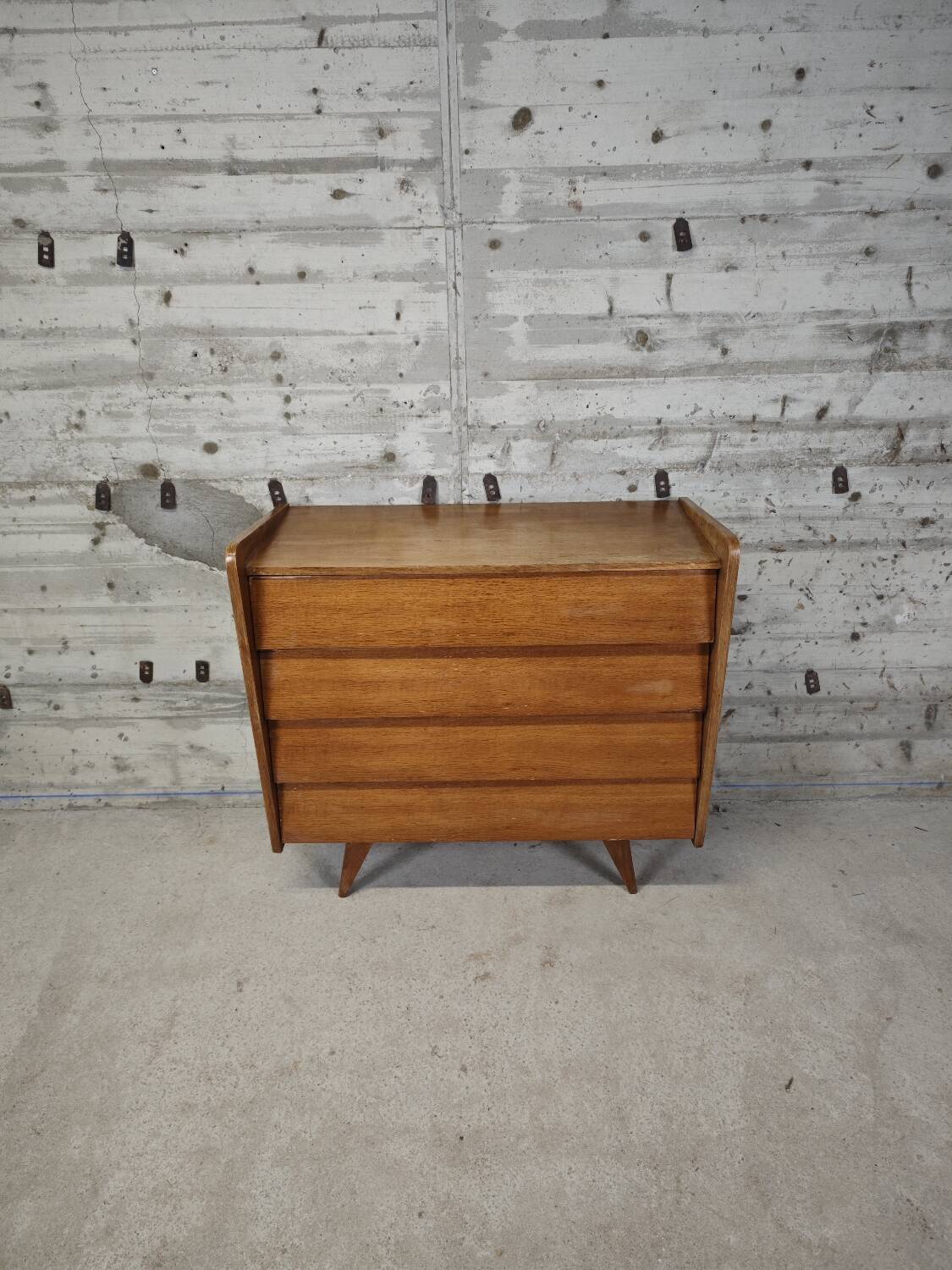 Vintage chest of drawers