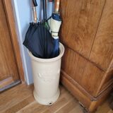 Umbrella door in glazed and vintage porcelain.